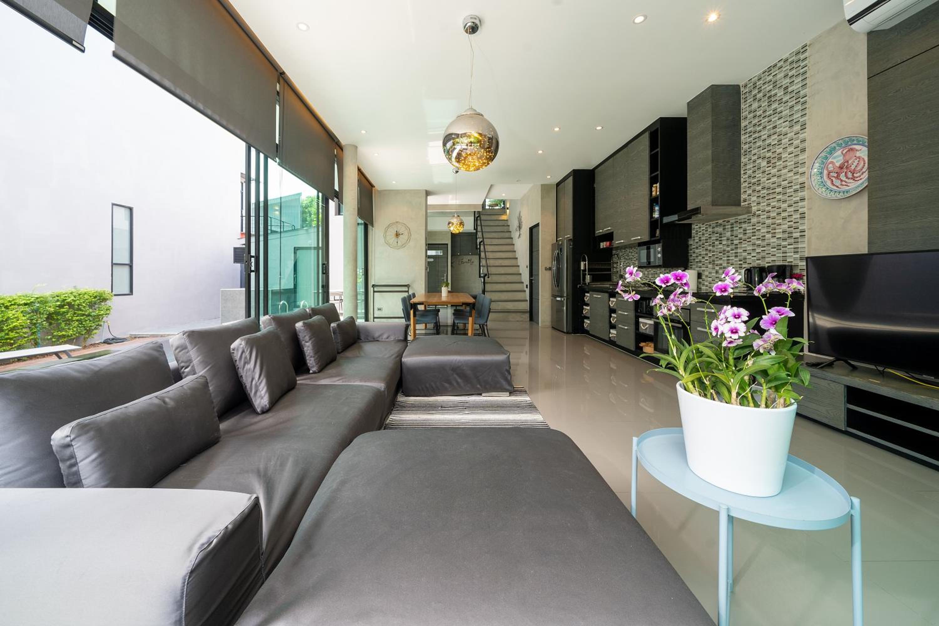 Villa Lami - Luxury 3-Bedroom Modern Villa in Phuket with Private Pool, Gym & Sauna view 5