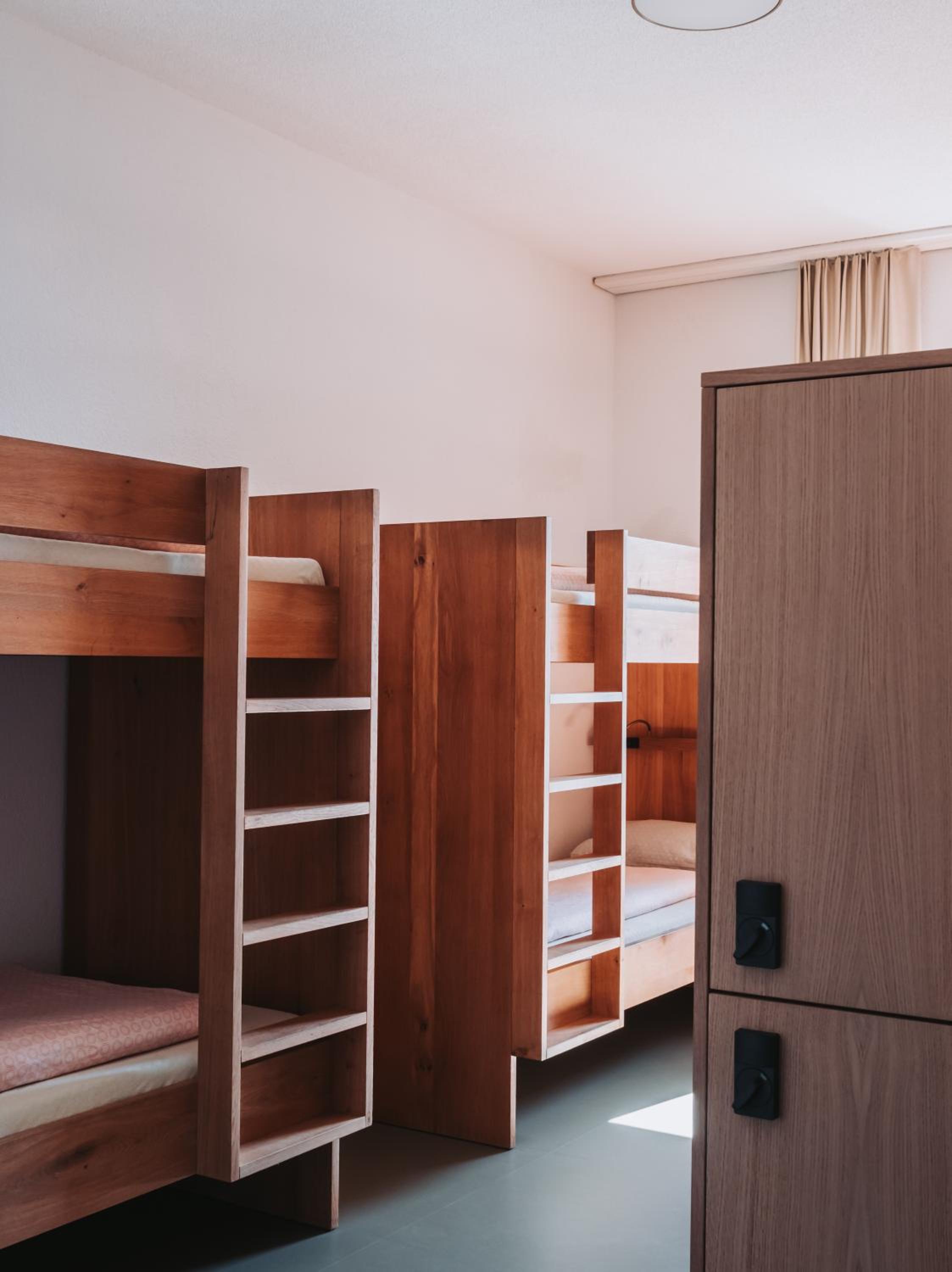 Montreux Youth Hostel