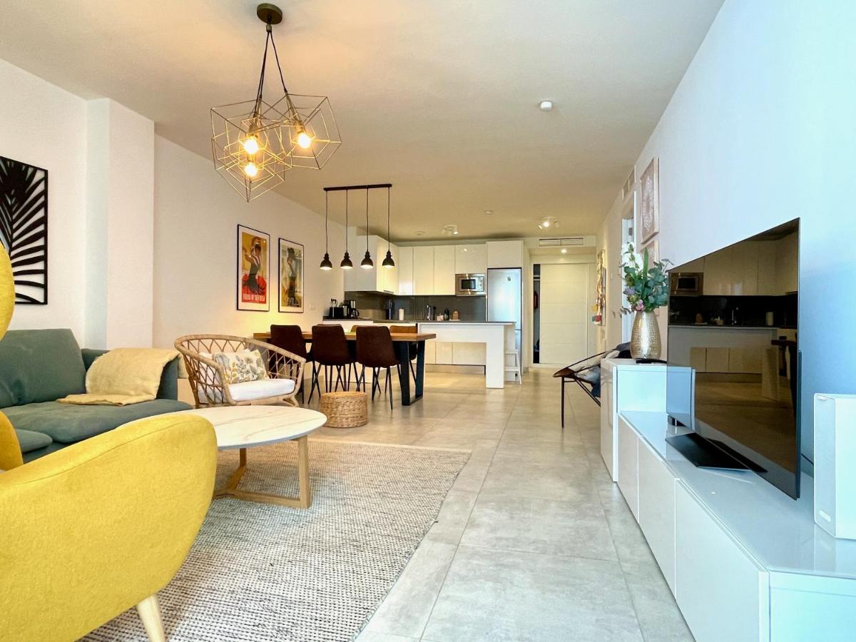 CASA BANDERAS LA CALA DE MIJAS LUX LIVING WITH PADEL AND GYM by Solrentspain photo 4