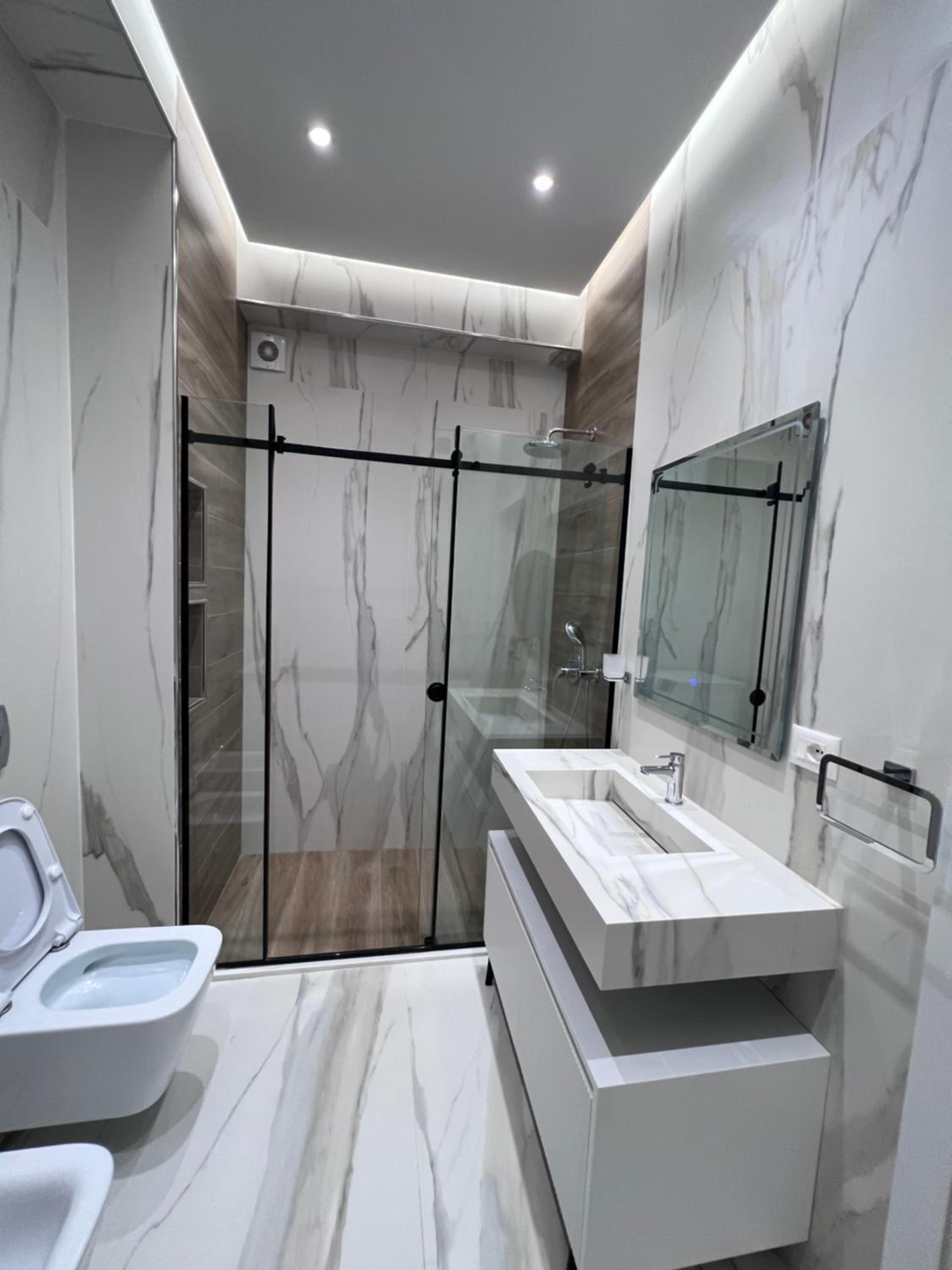 Hera Tirana Suite Deluxe