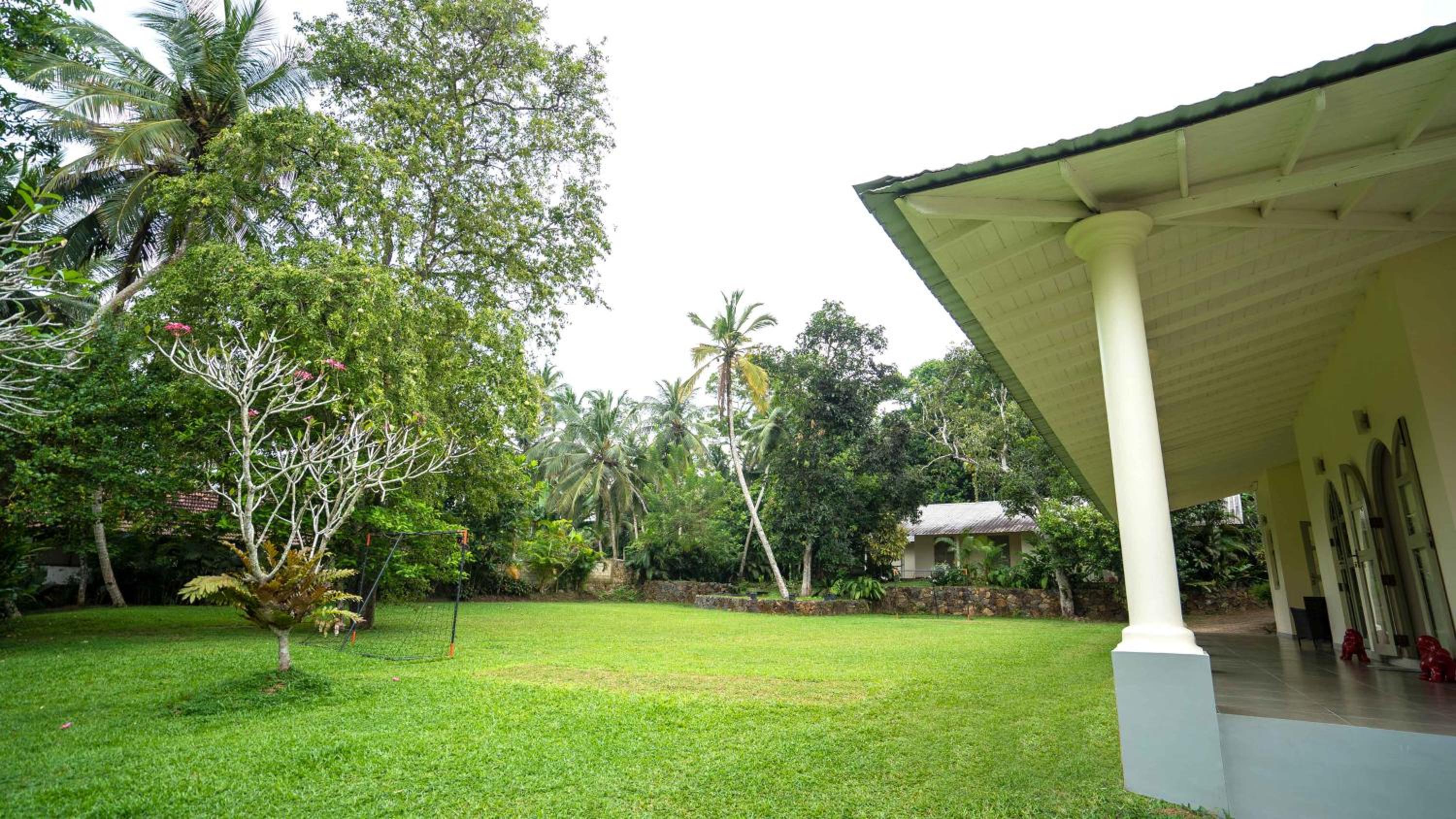 Villa Amber Llama - Thalpe, Galle view 4