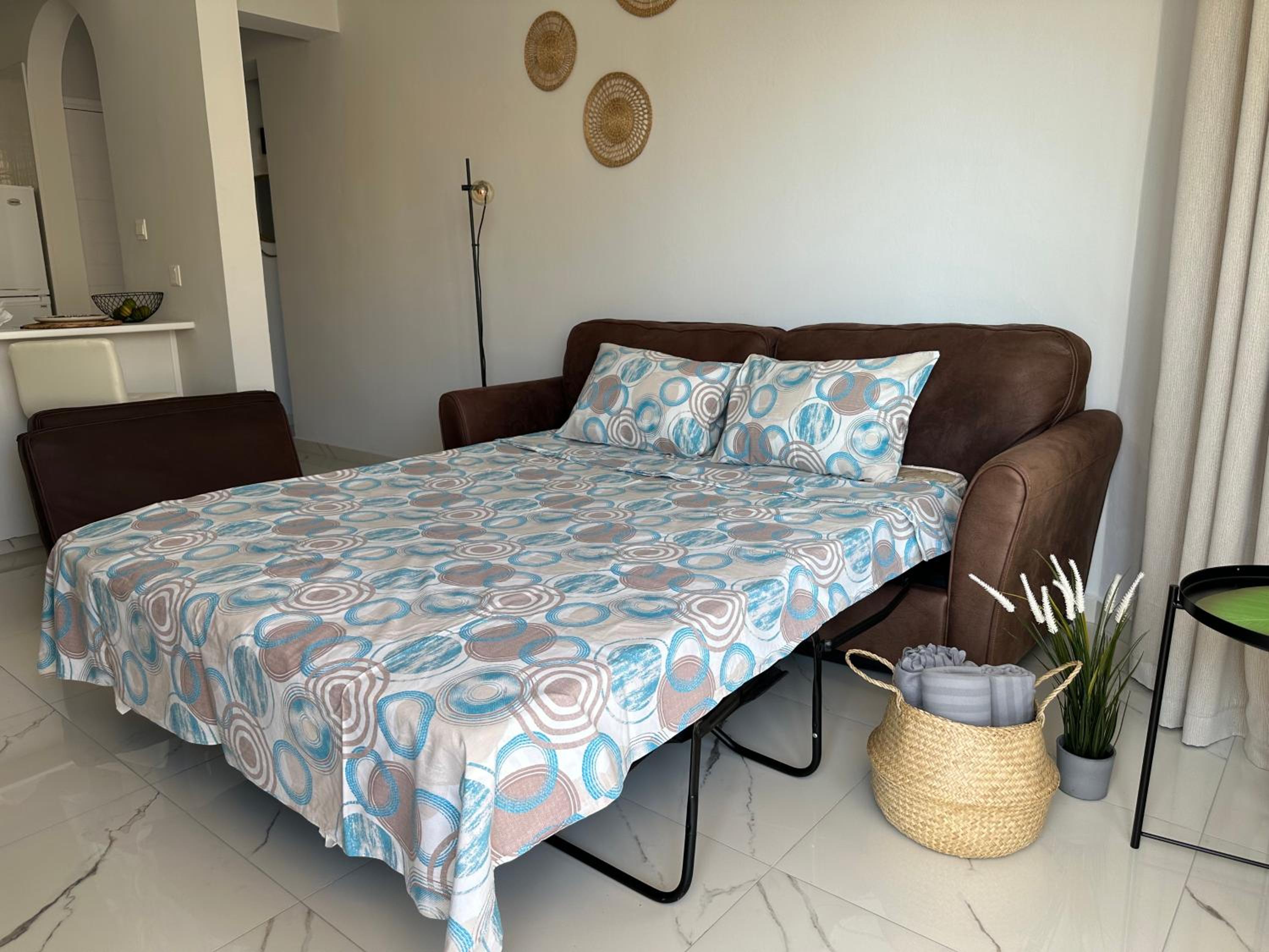Sea view apartment near the beach
