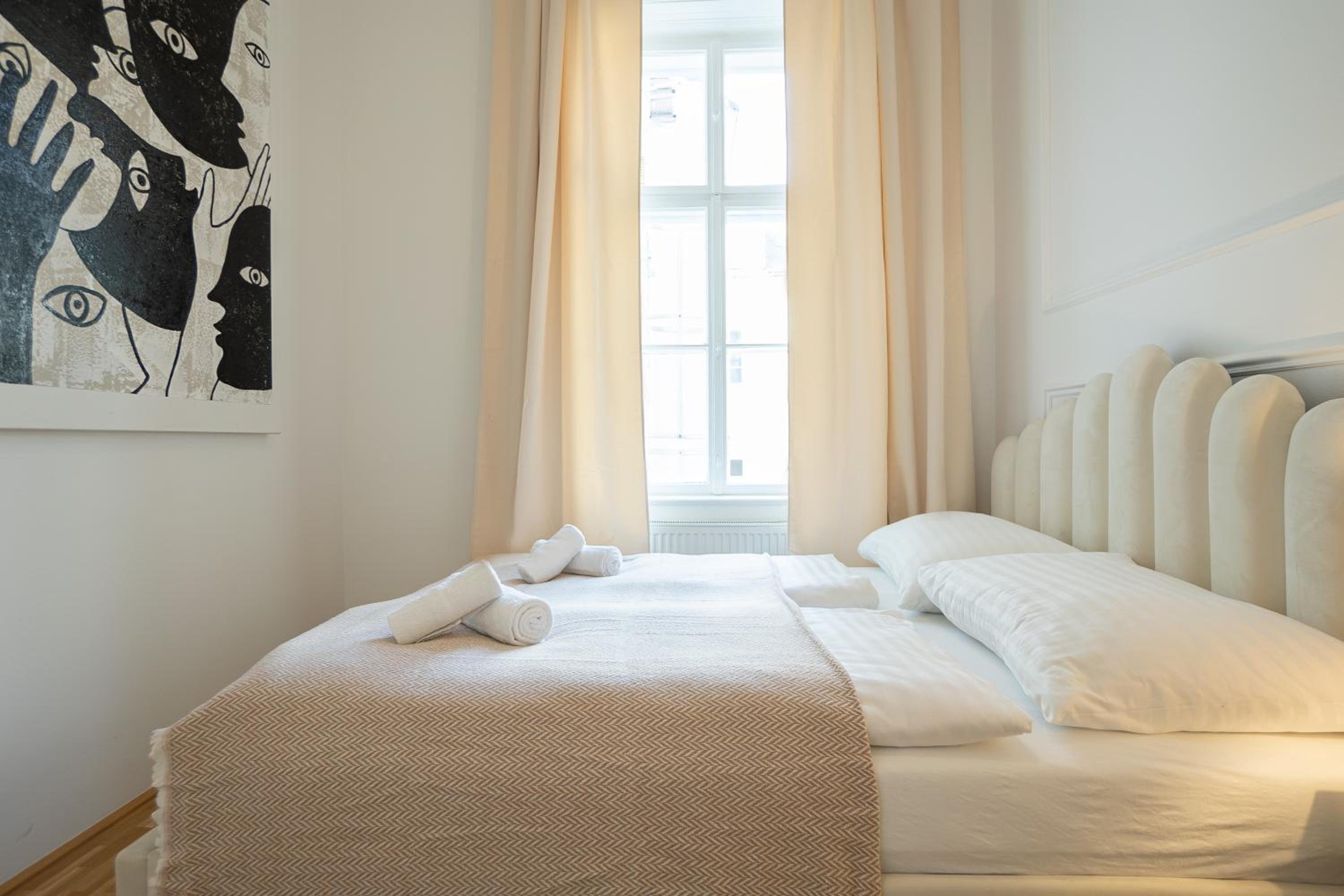 Vibrant 107 m2 flat in the city center
