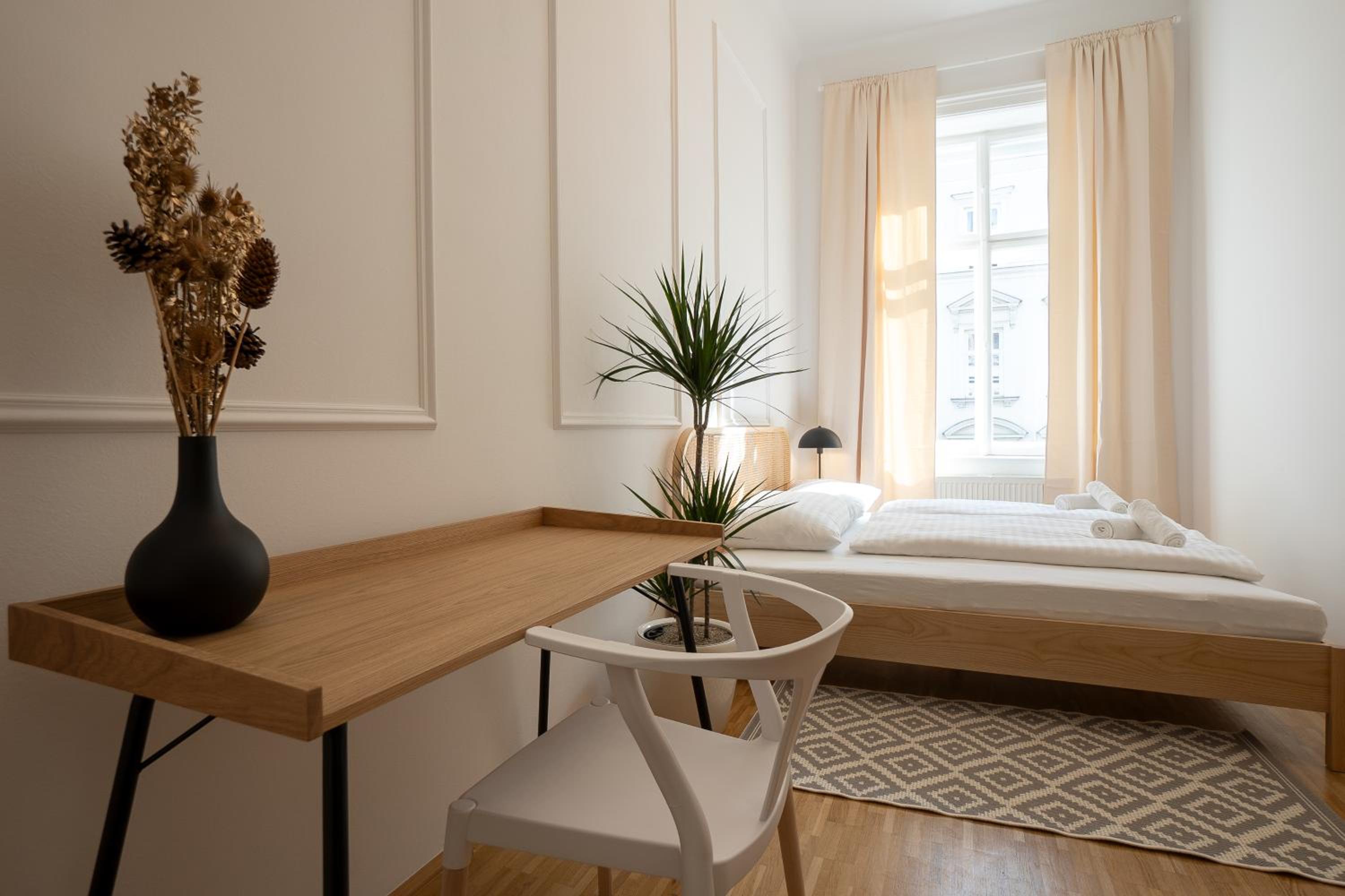 Vibrant 107 m2 flat in the city center