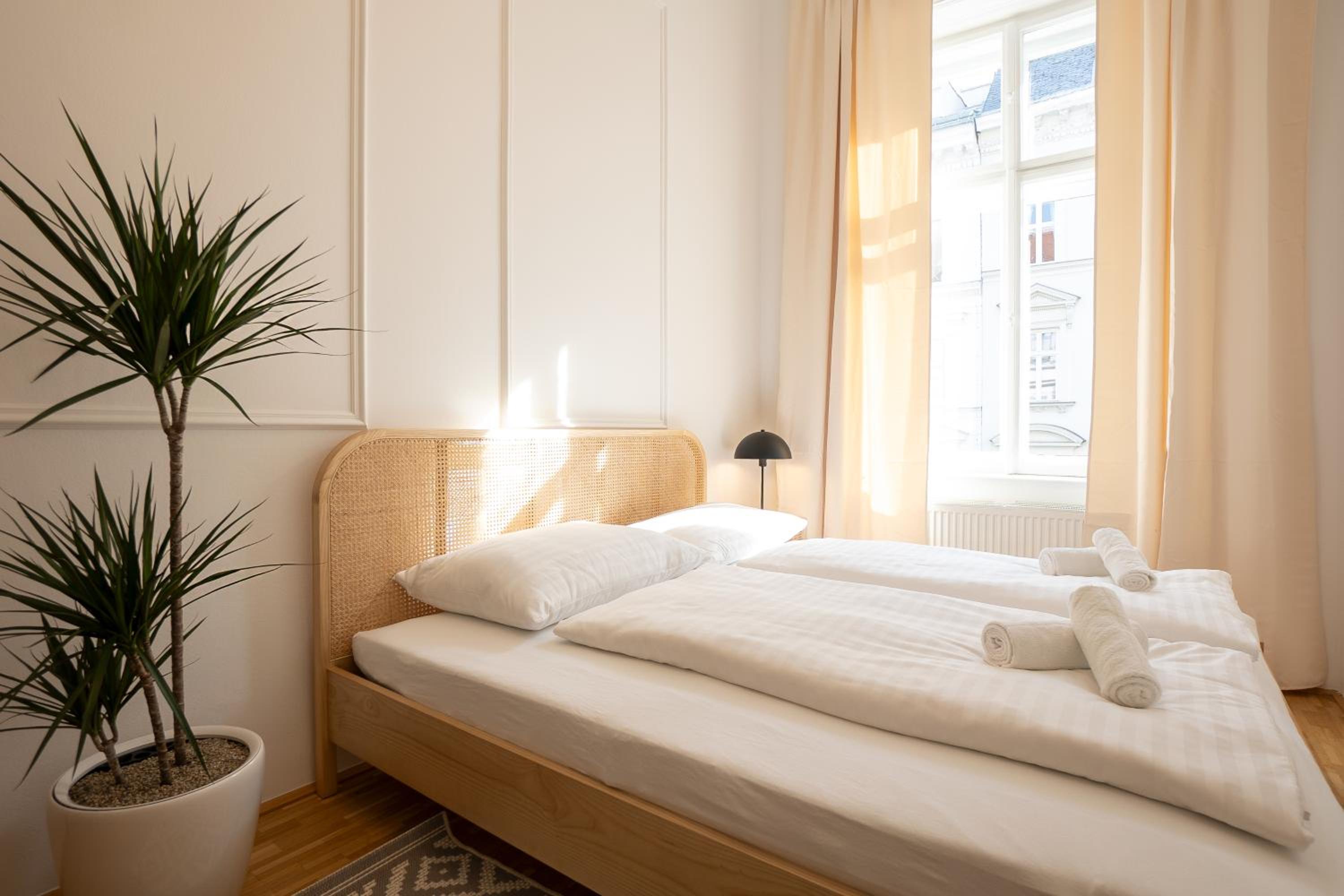 Vibrant 107 m2 flat in the city center