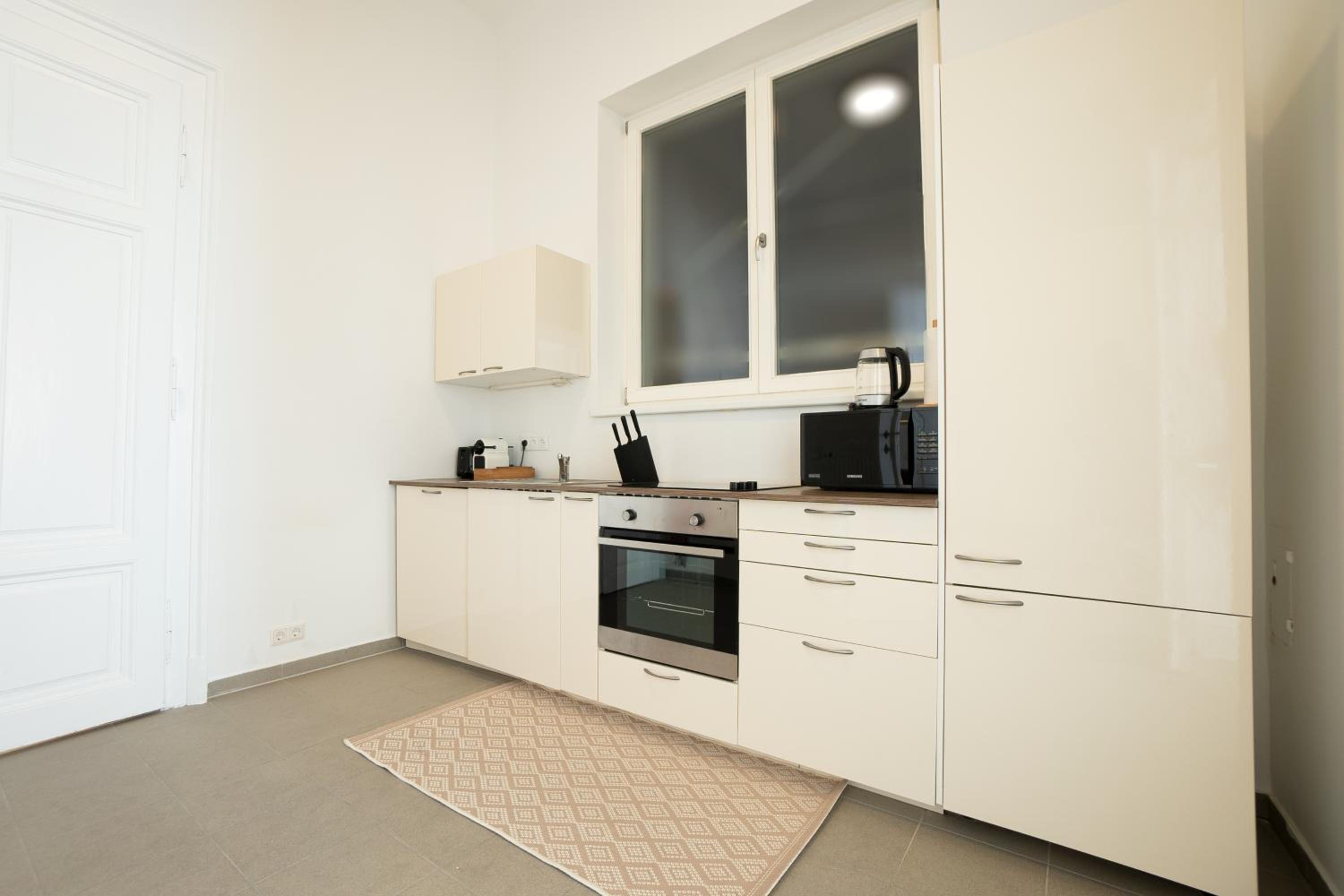 Vibrant 107 m2 flat in the city center