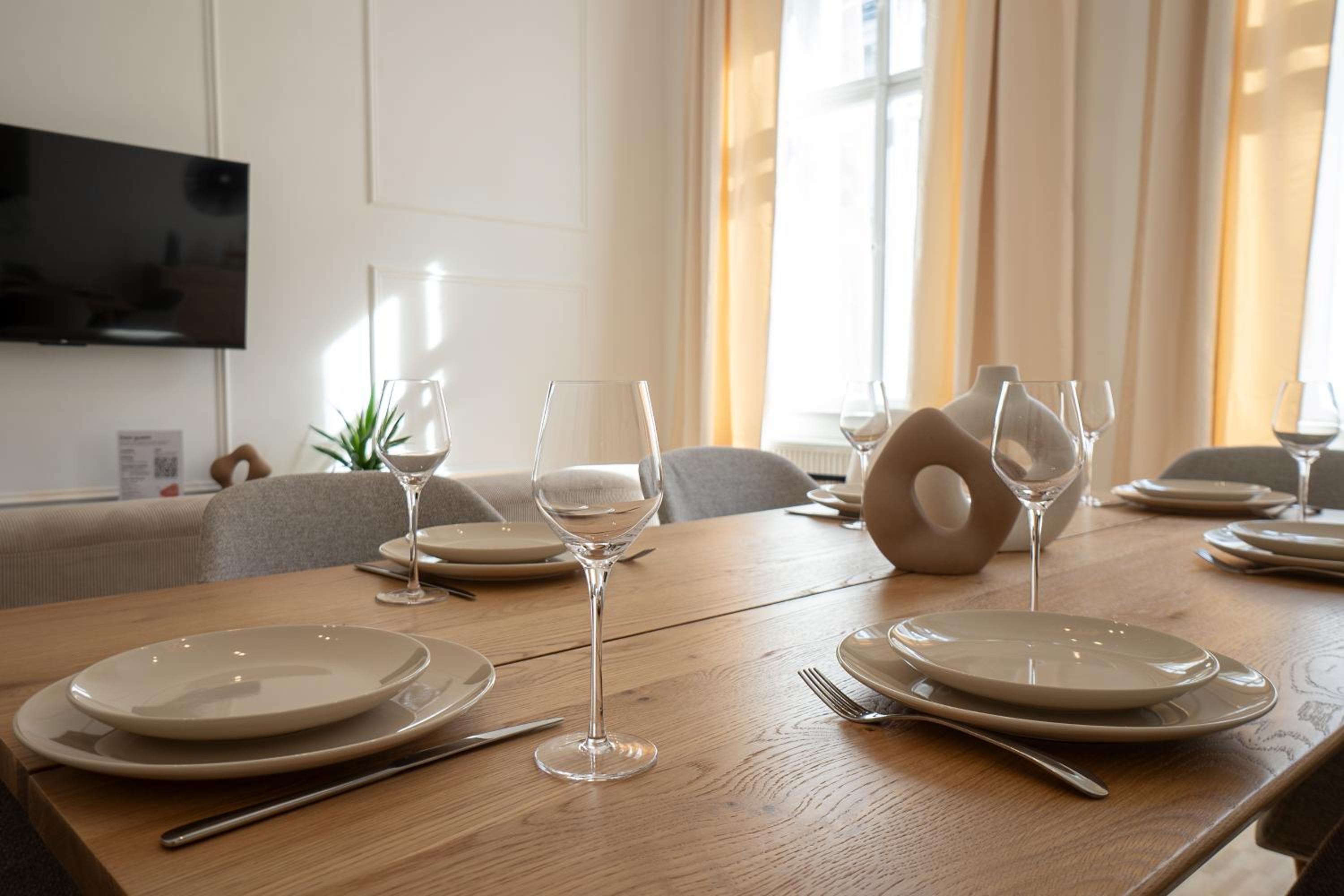 Vibrant 107 m2 flat in the city center