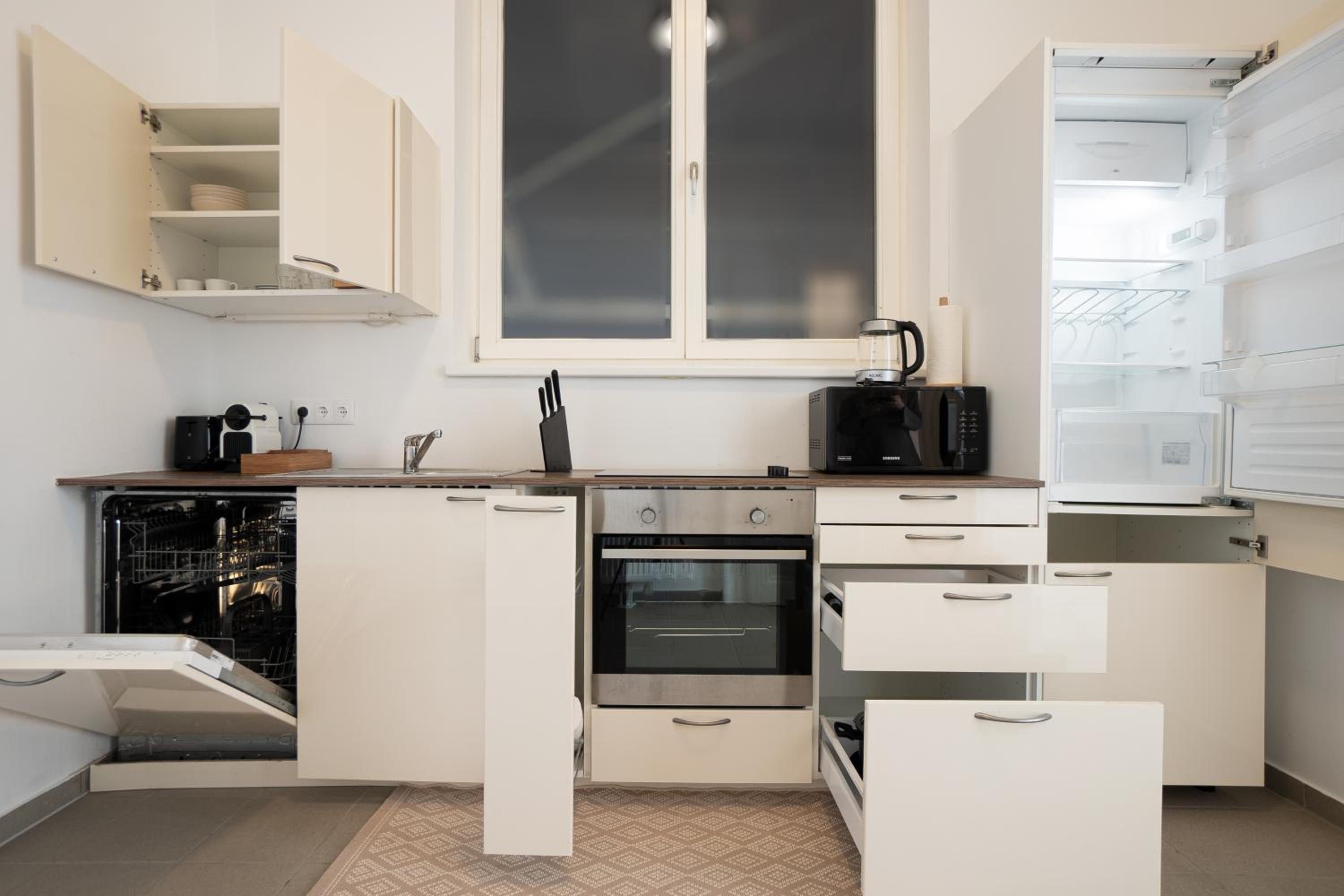 Vibrant 107 m2 flat in the city center