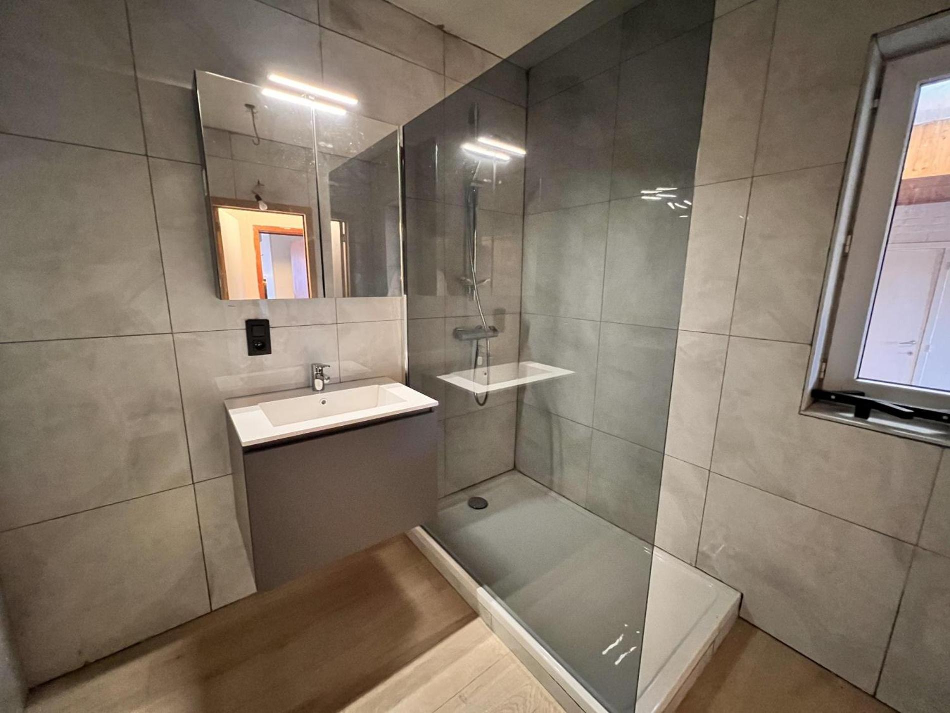 8P 4B Beautiful house with 4 bedrooms in Hees