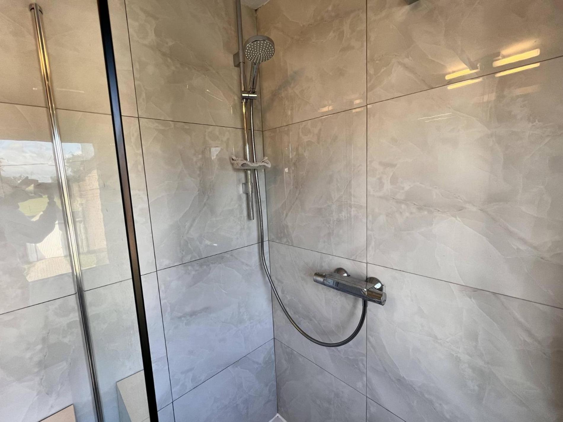 8P 4B Beautiful house with 4 bedrooms in Hees