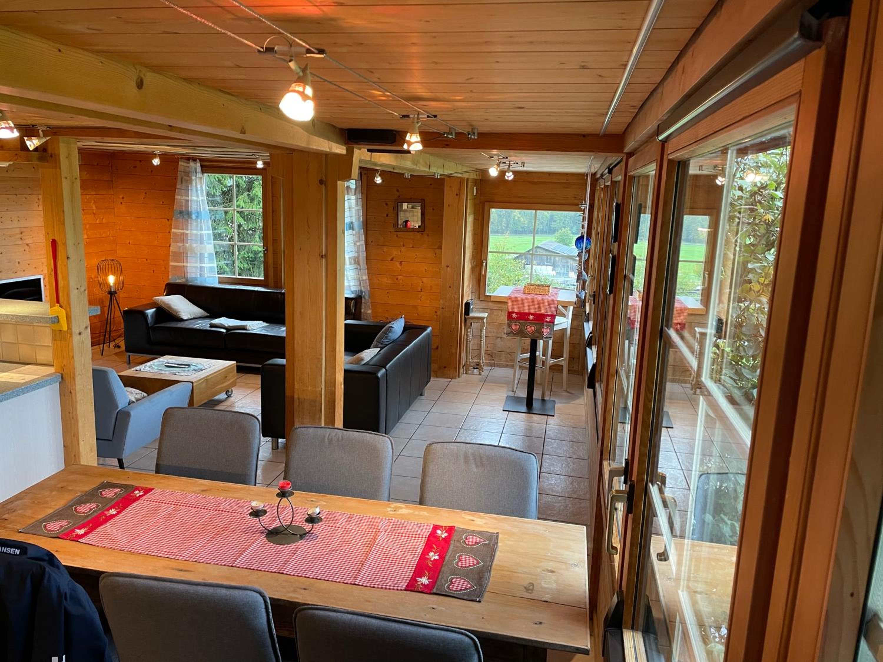 Edelweiss 4 Zi Ferienwohnung in Landhaus