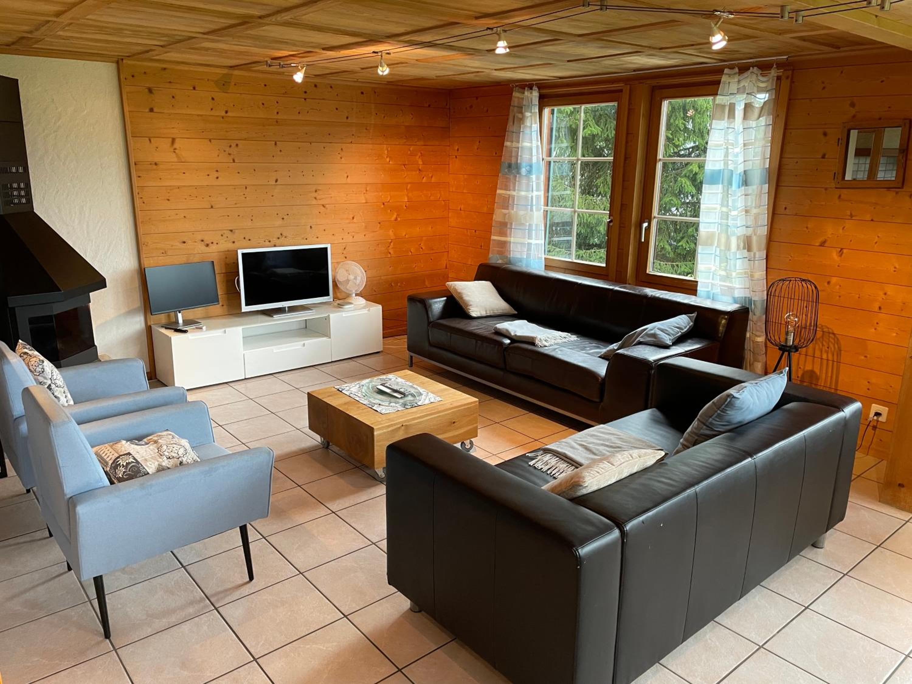 Edelweiss 4 Zi Ferienwohnung in Landhaus