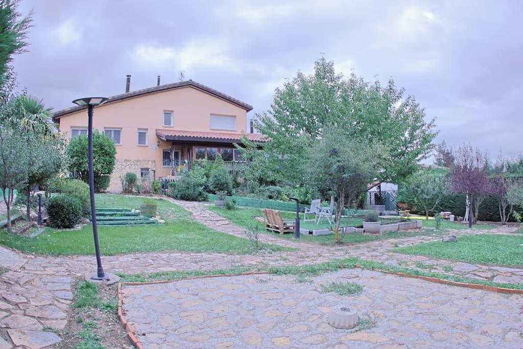 Casa el Cerezo Rojo