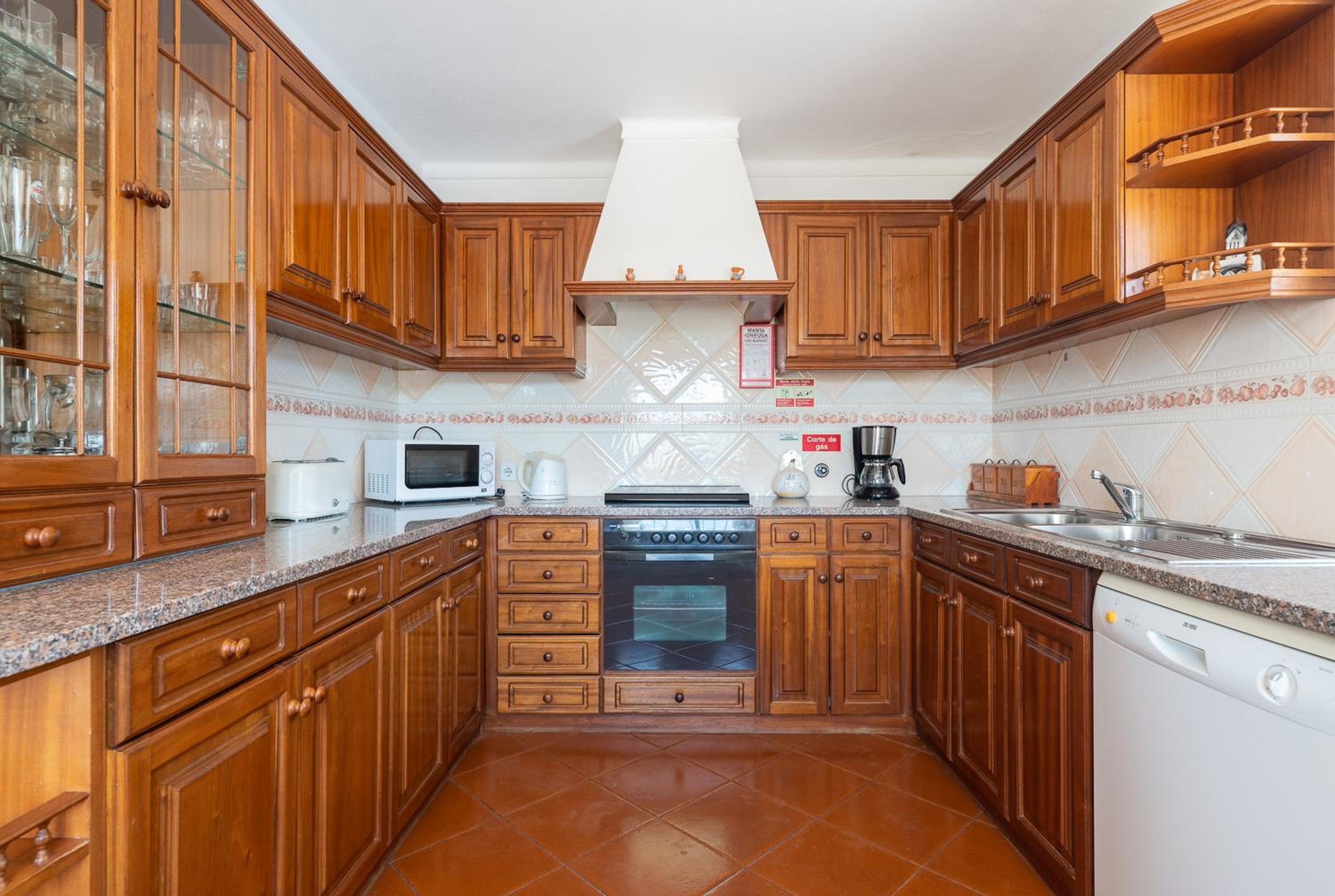 Charming Guia Villa 3 Bedrooms Villa Eulalia Private Pool & Close