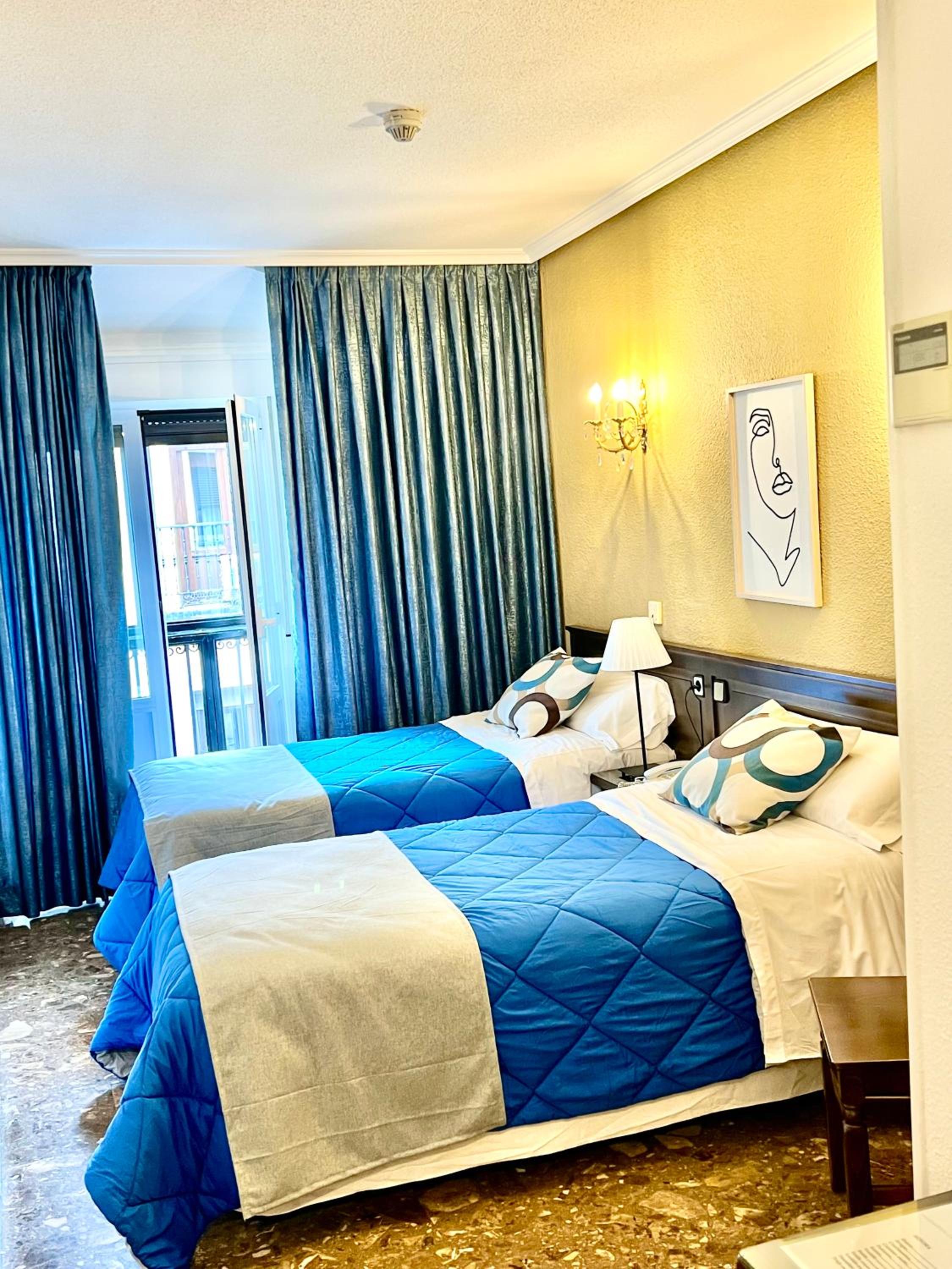 Hostal Sonsoles Madrid-Centro - Image 1