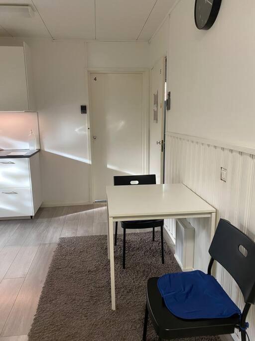 Kotimaailma Rooms Kivikkotie, room 4 view 5