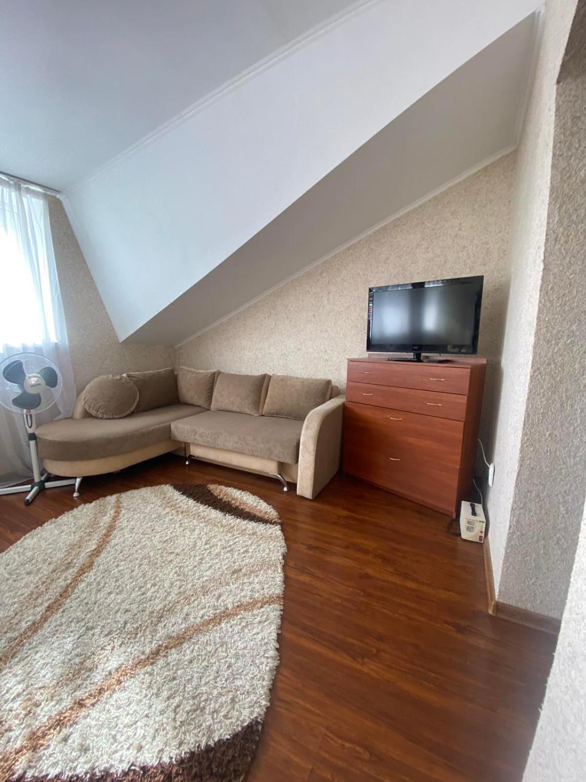 Prykarpatska Villa view 3