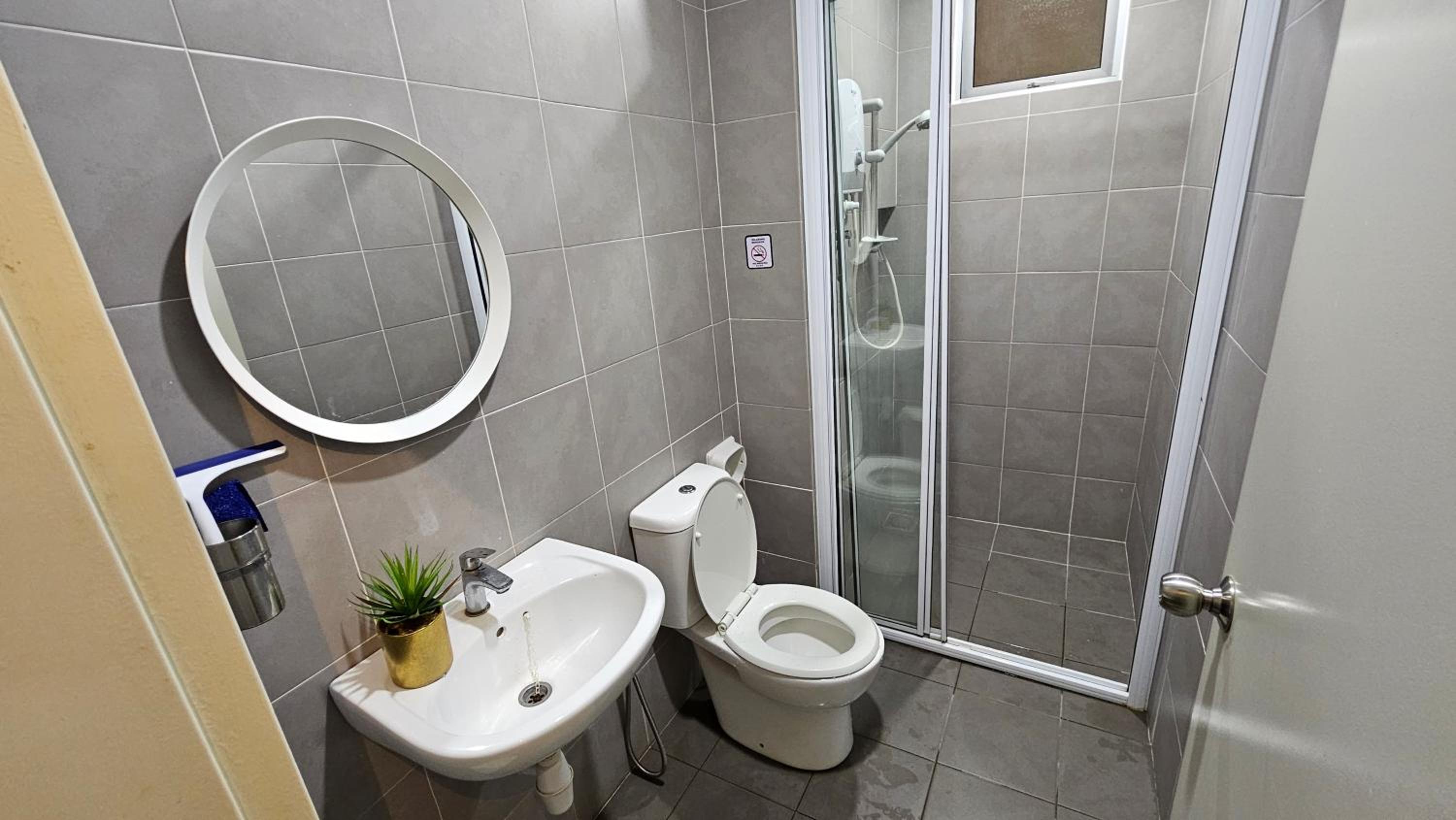 Serenestay Cozy Studio @ Southville City photo 3