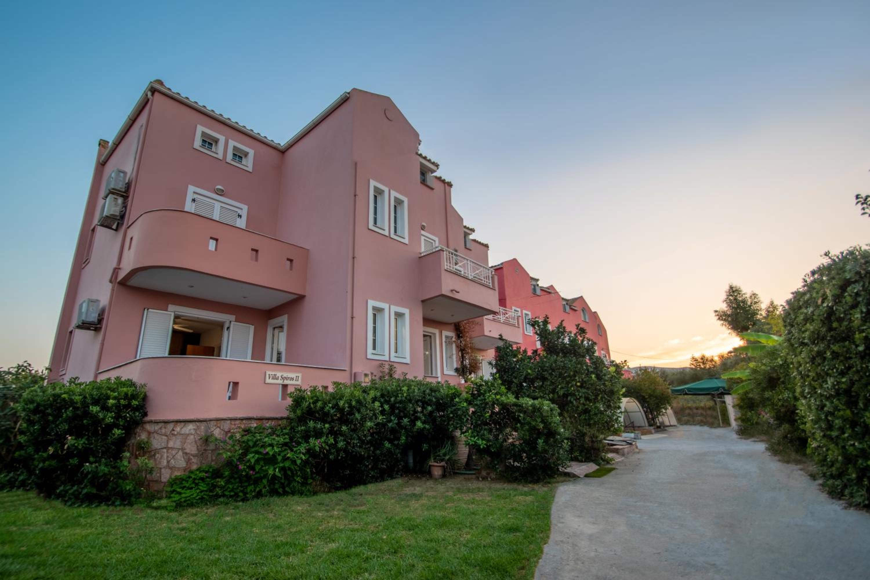Villa Spiros II Apartments & Studios 50m From Center 300m From Laganas Beach Ideal For Families And Groups photo 1