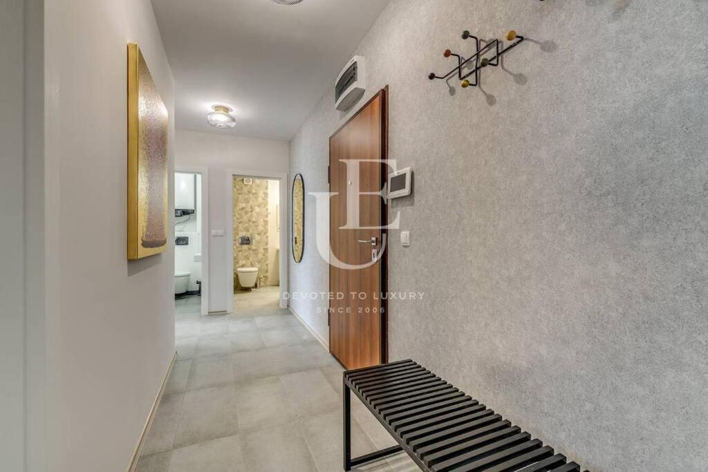 Madrid: A modern 2-bedroom apartment with parking