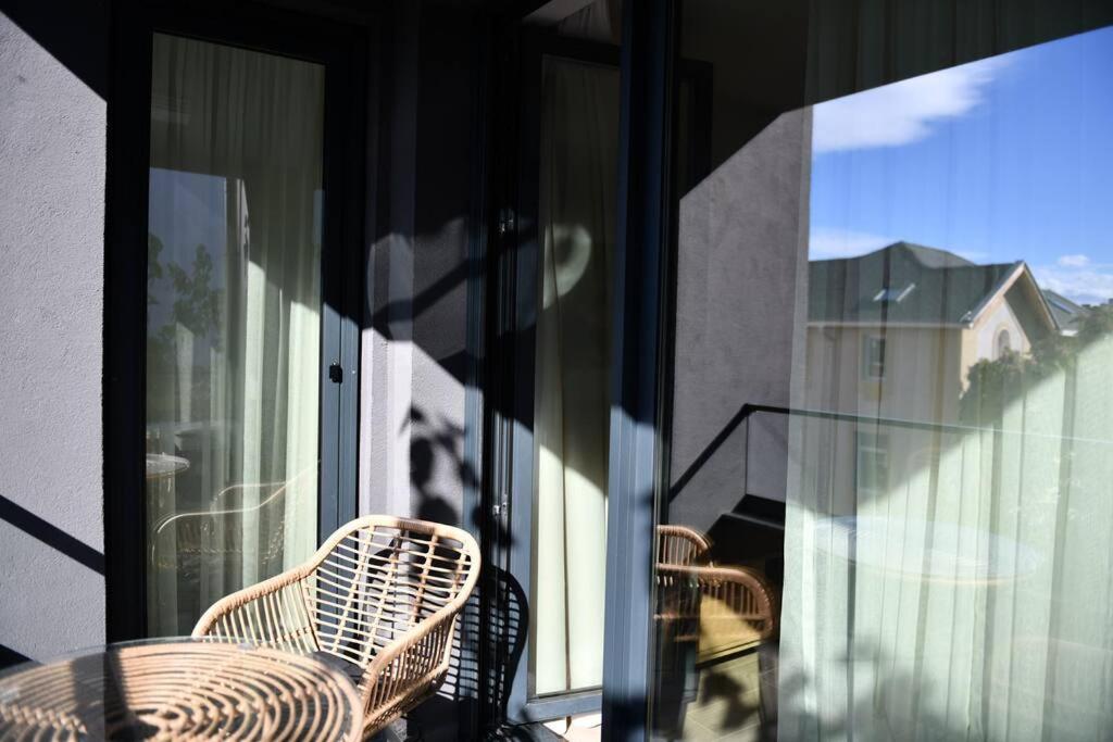 Madrid: A modern 2-bedroom apartment with parking