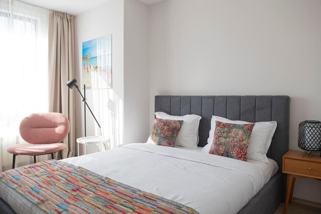 Madrid: A modern 2-bedroom apartment with parking