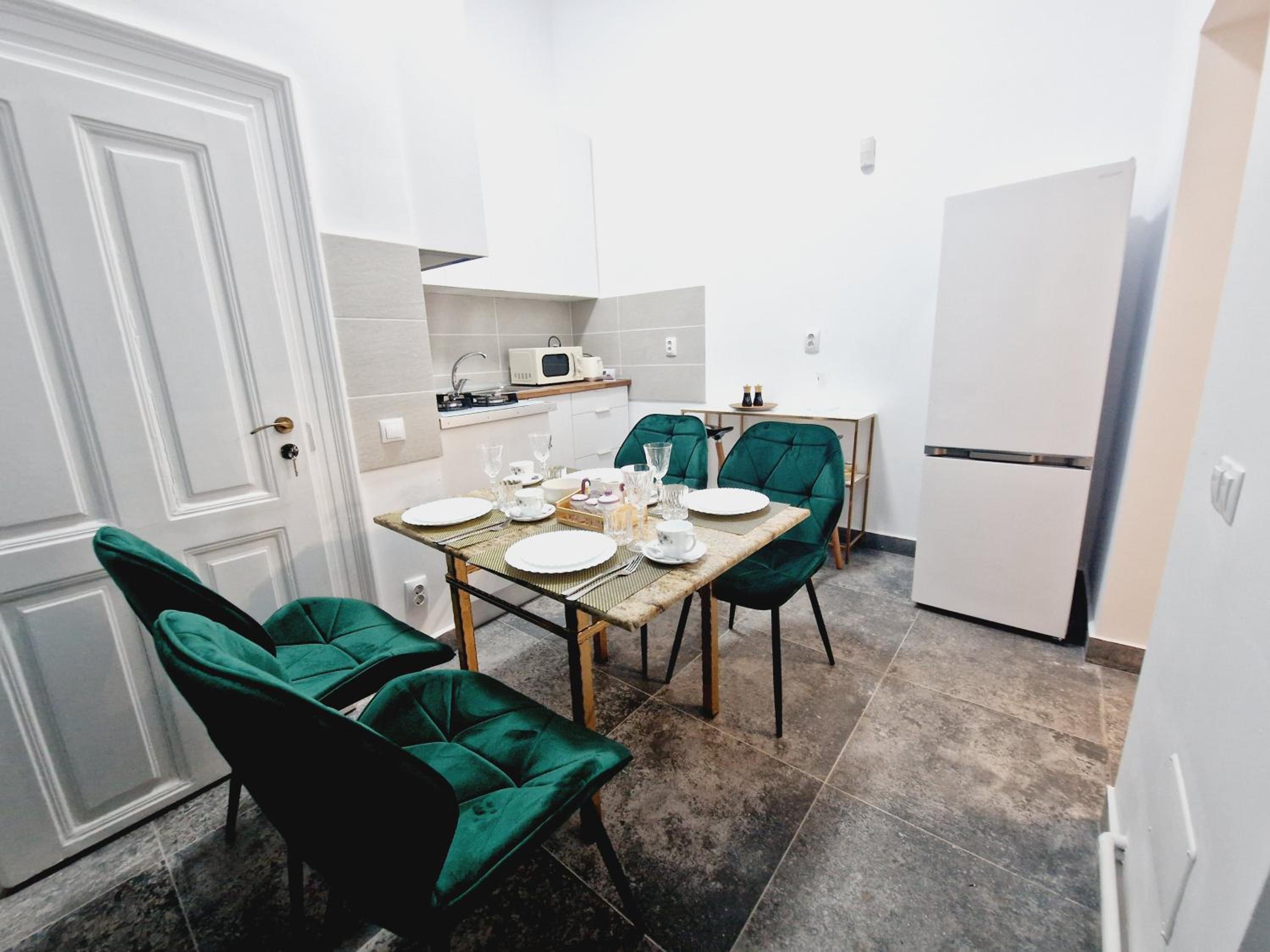 Royal 5* mansion near central square view 3