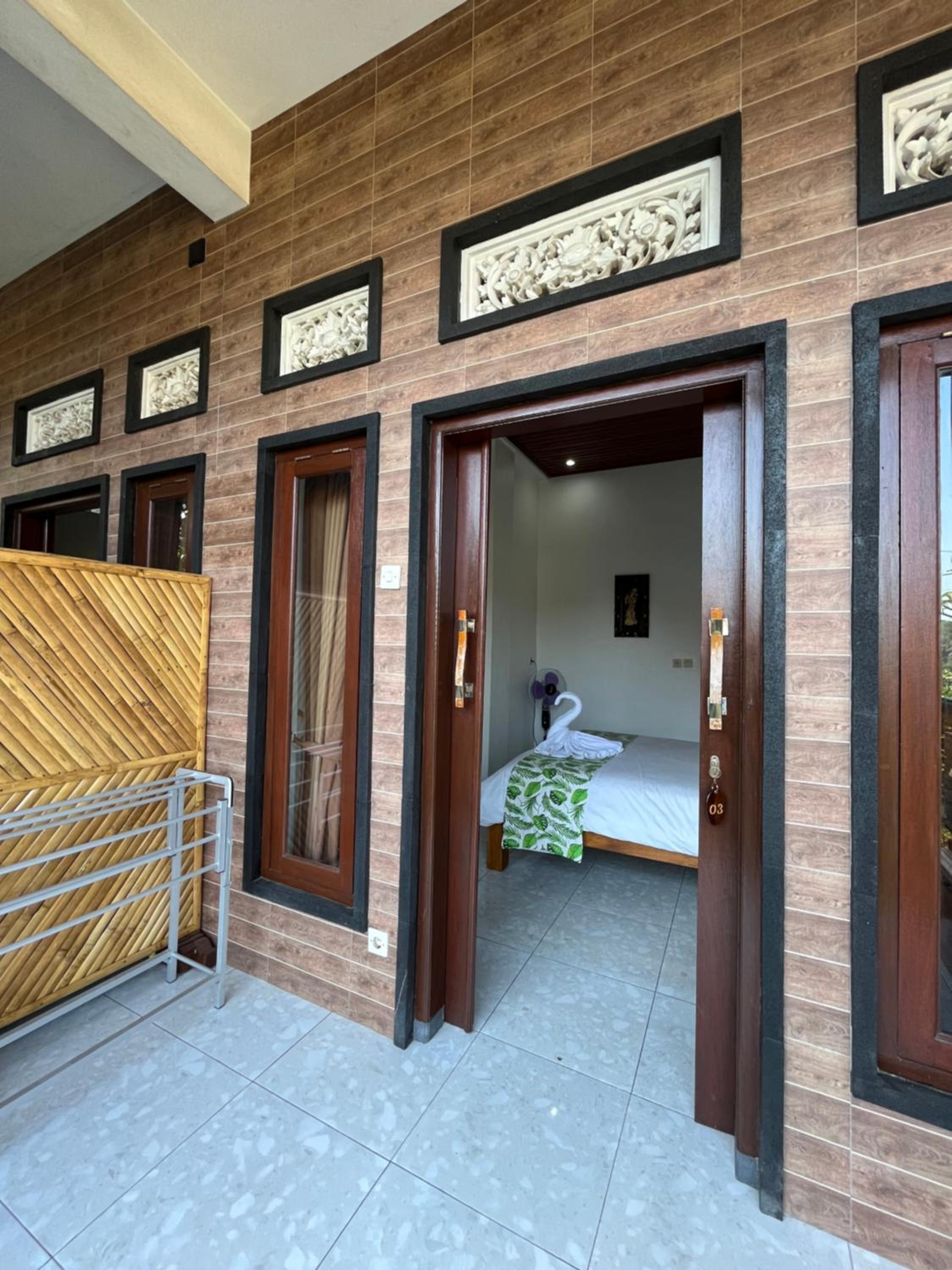Nano Ari Homestay and Art Class view 4