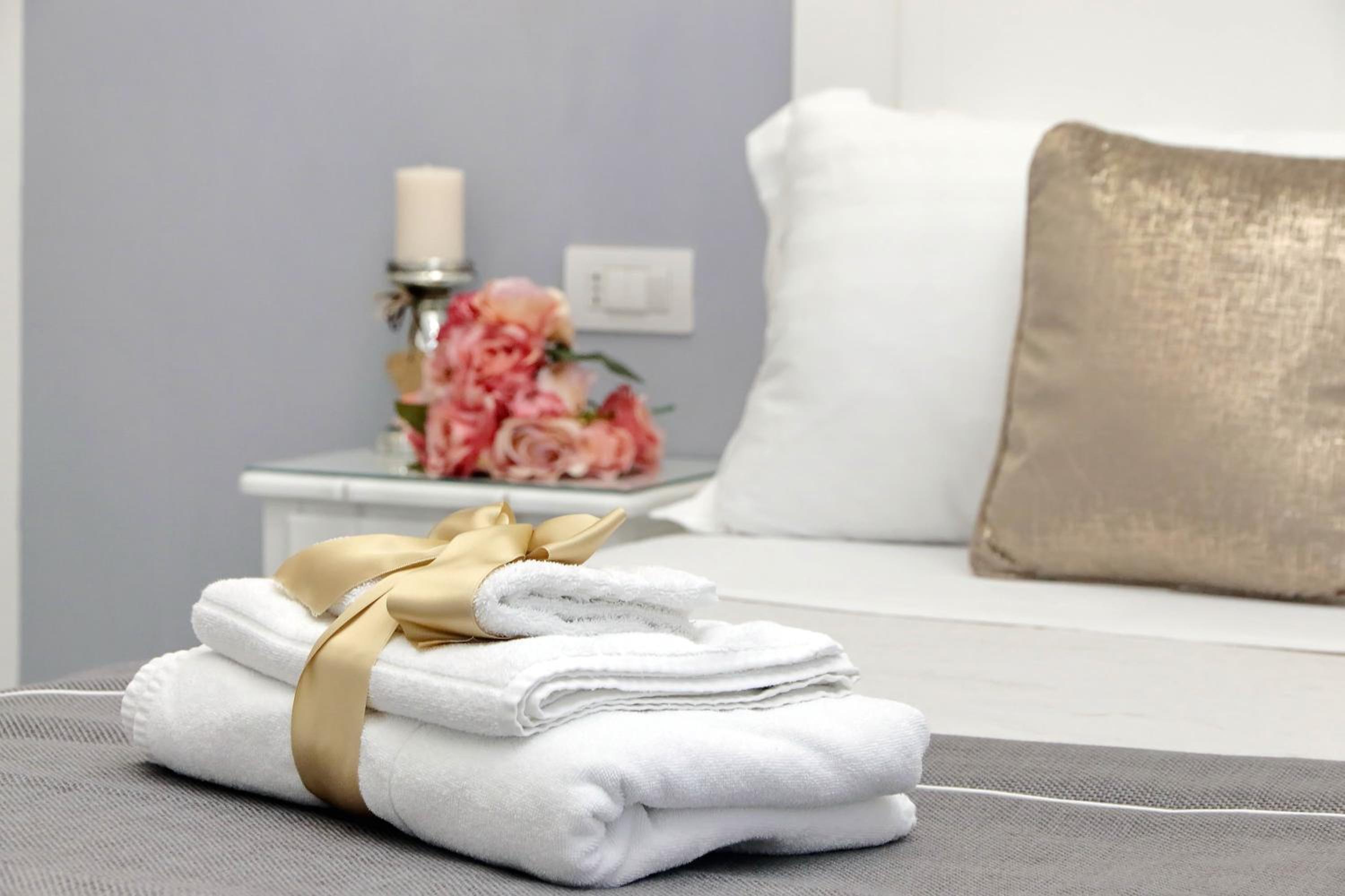 Roman Holiday Suites