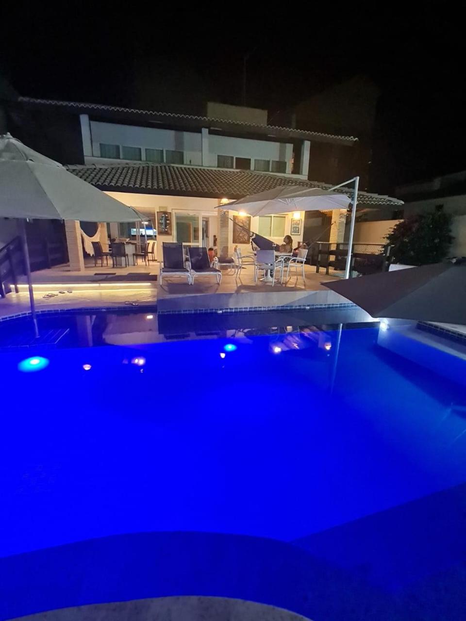 Casa de luxo em Porto de Galinhas com funcionária a 50 m do mar