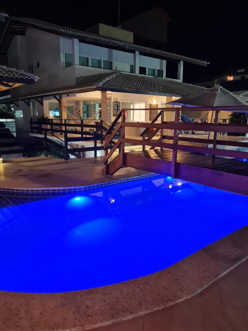 Casa de luxo em Porto de Galinhas com funcionária a 50 m do mar