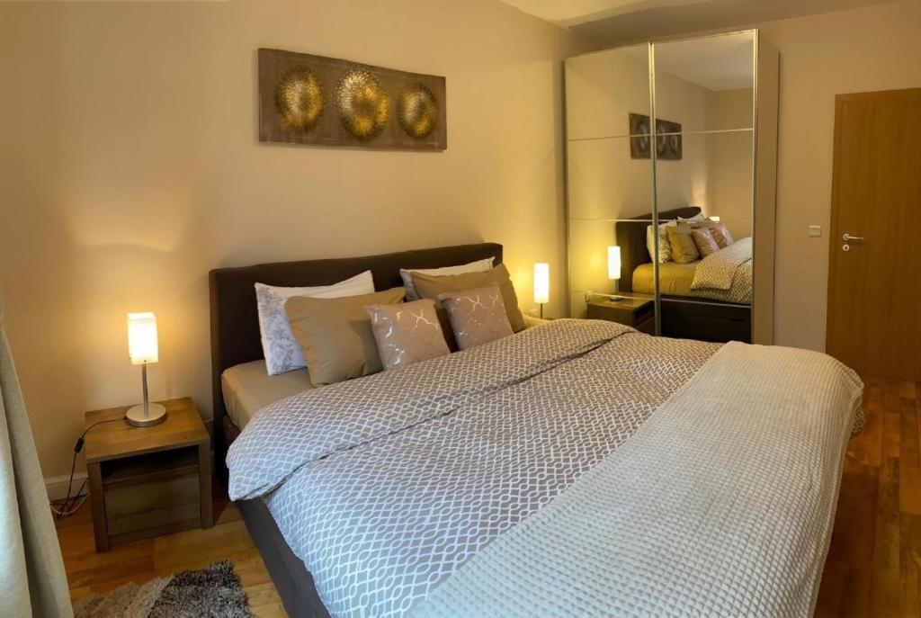 Ski to door at Mountain View 1BR condo Bansko