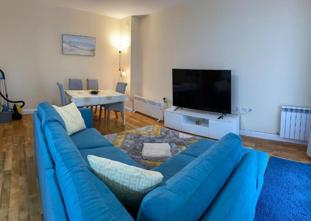 Ski to door at Mountain View 1BR condo Bansko