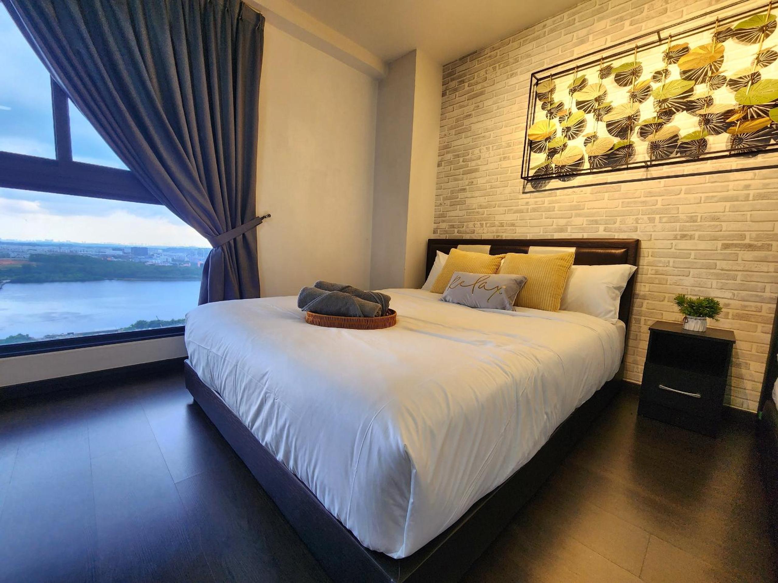 Loft Suite Seaview 2BR JB CIQ 7Pax