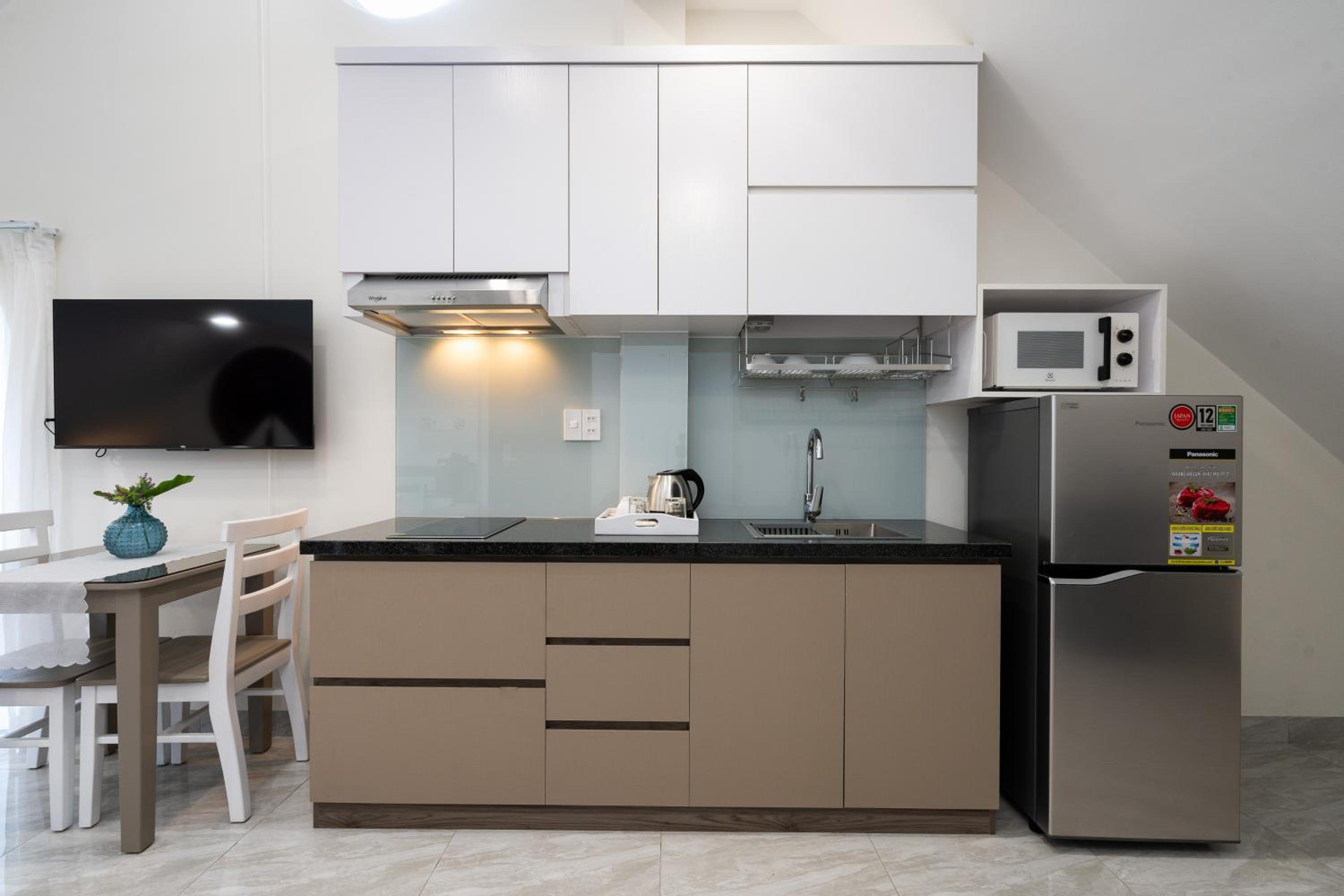 F-APARTMENT