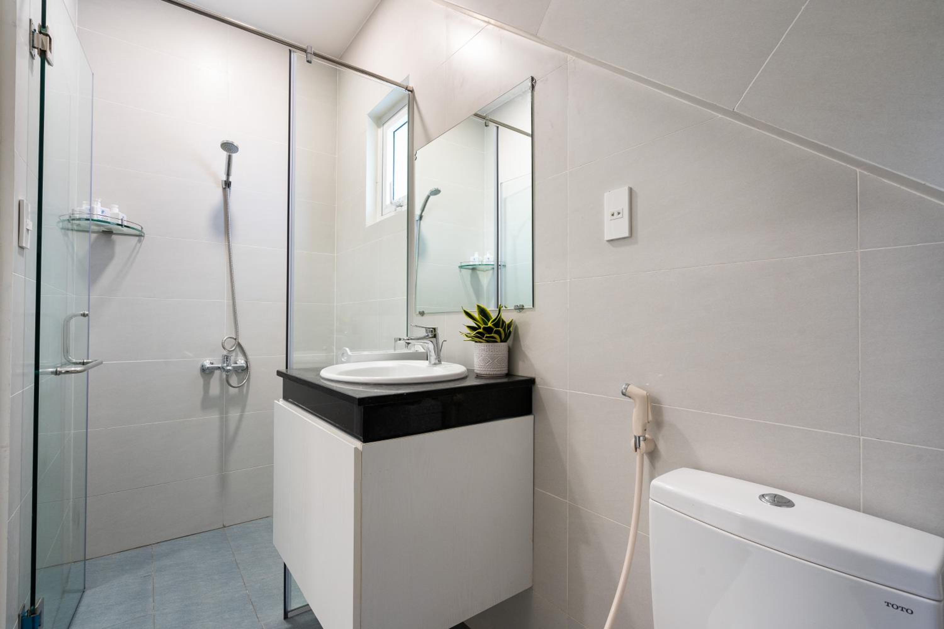 F-APARTMENT