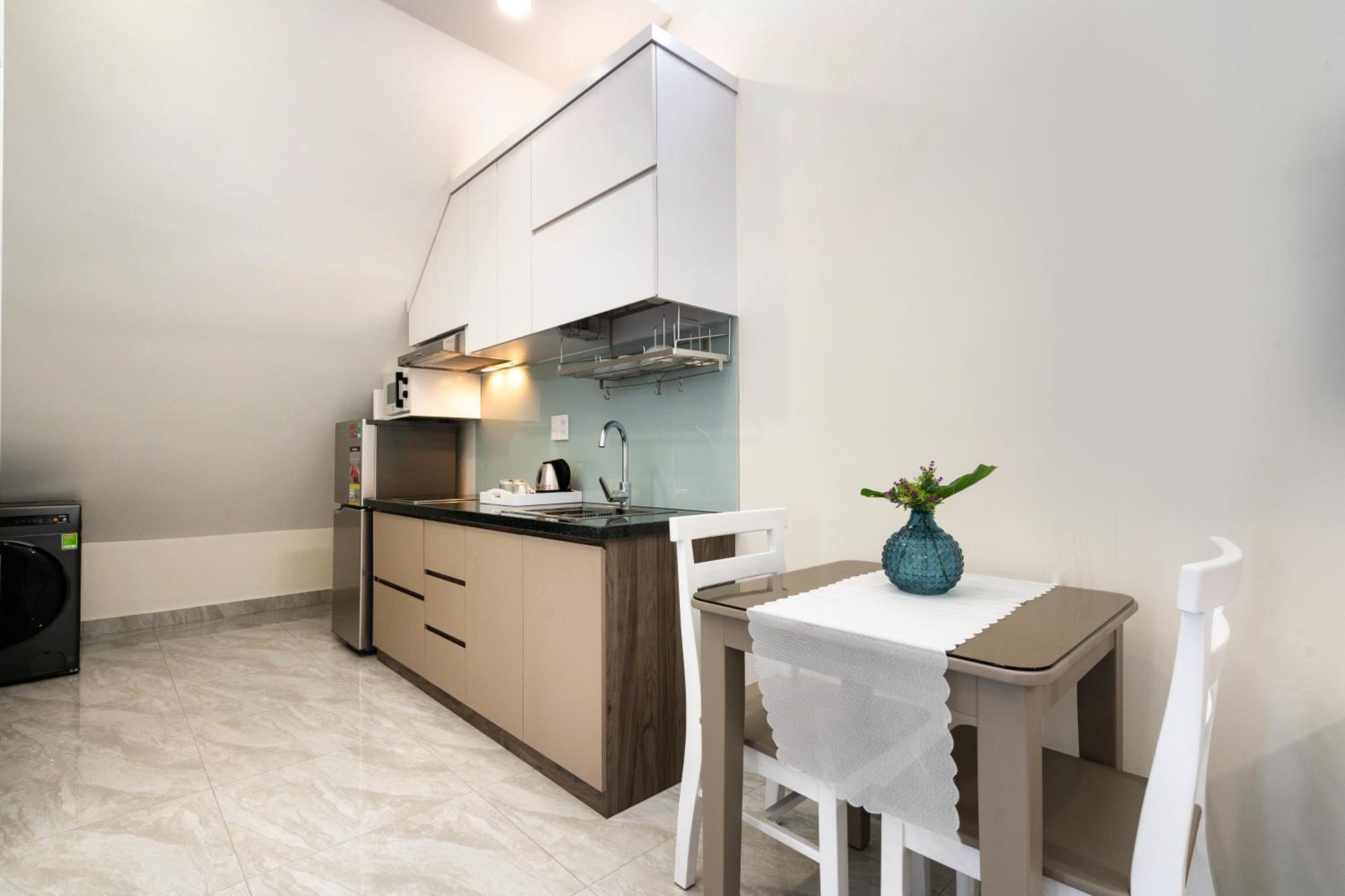 F-APARTMENT