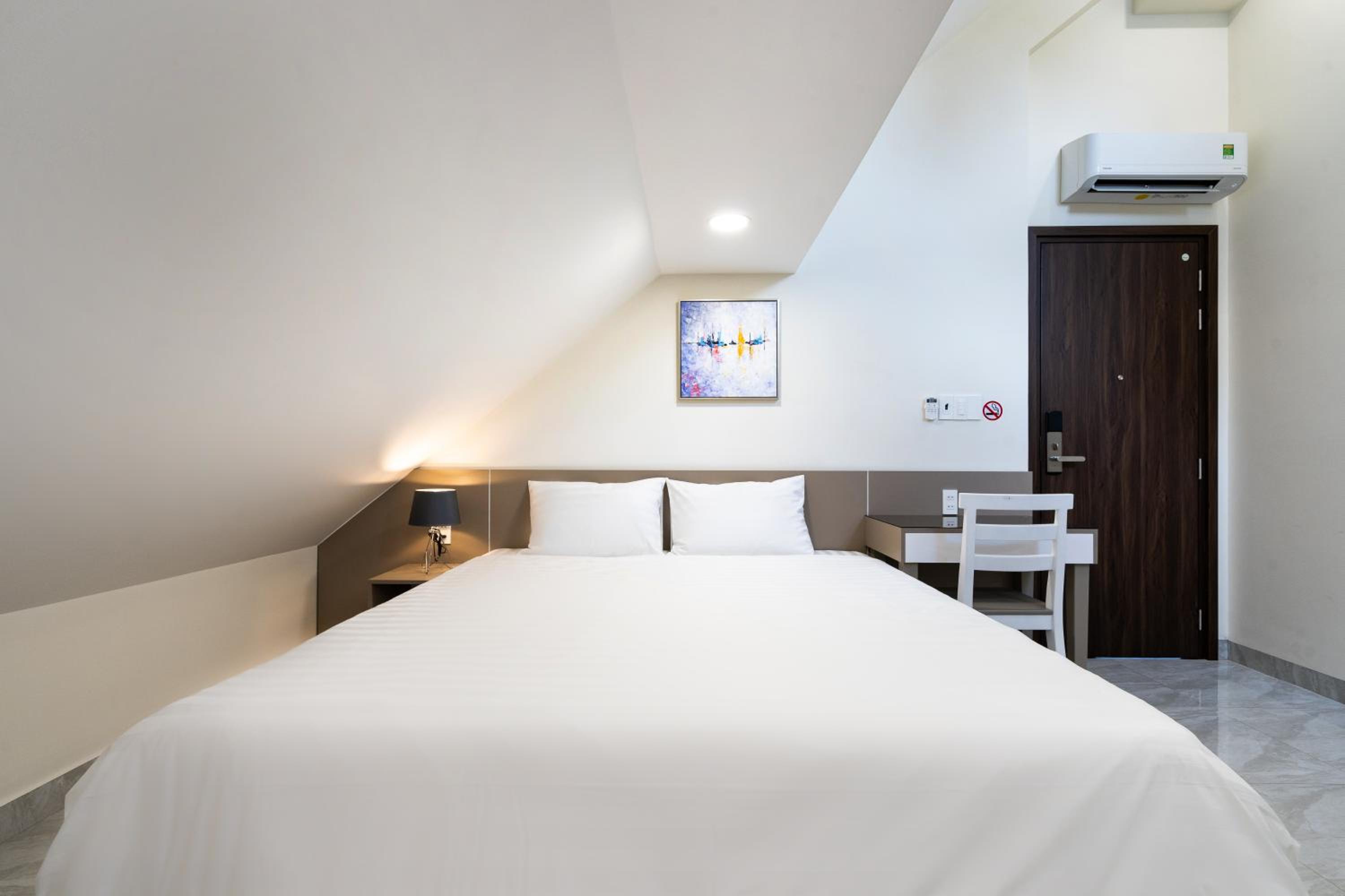 F-APARTMENT