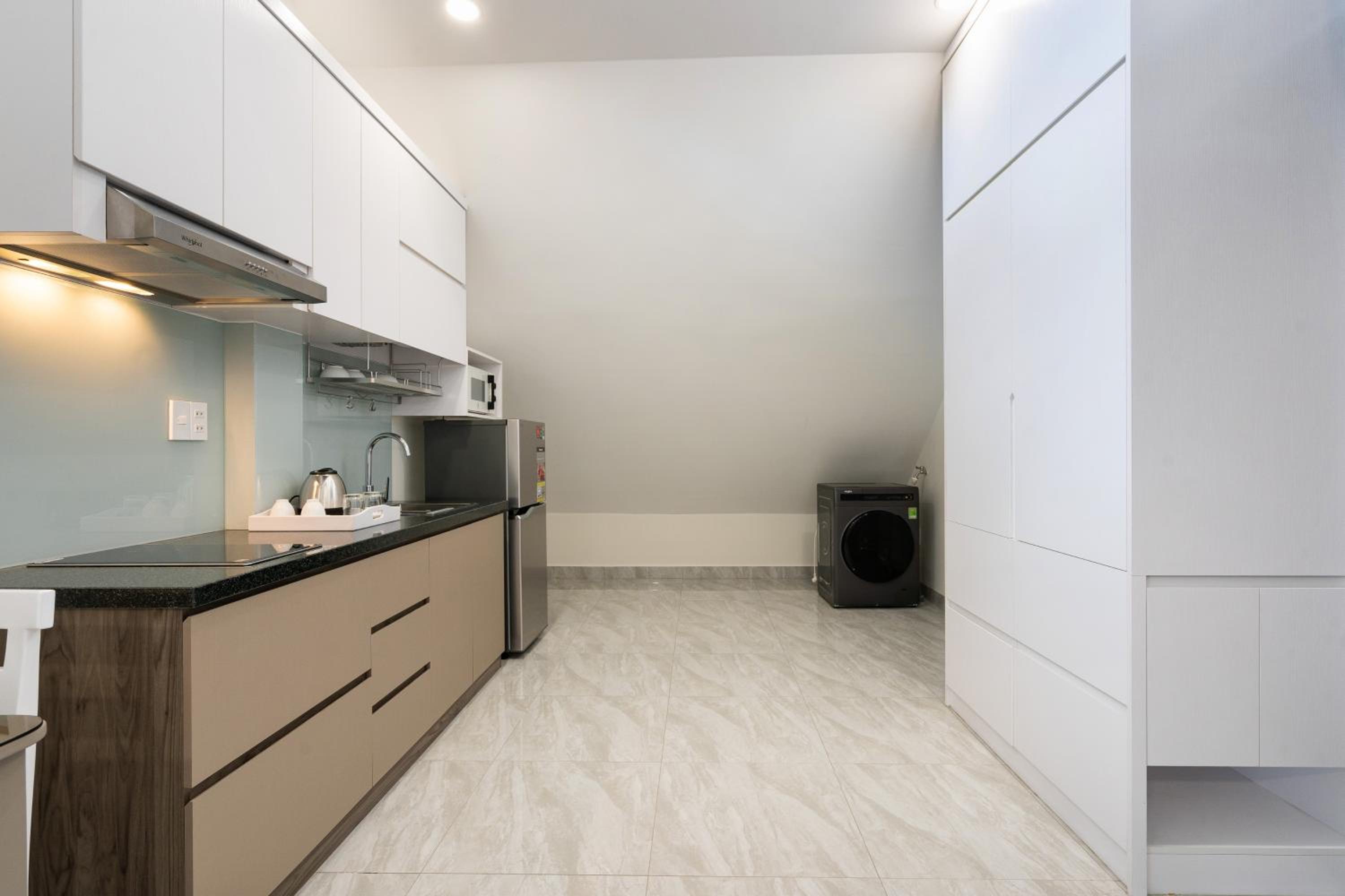 F-APARTMENT