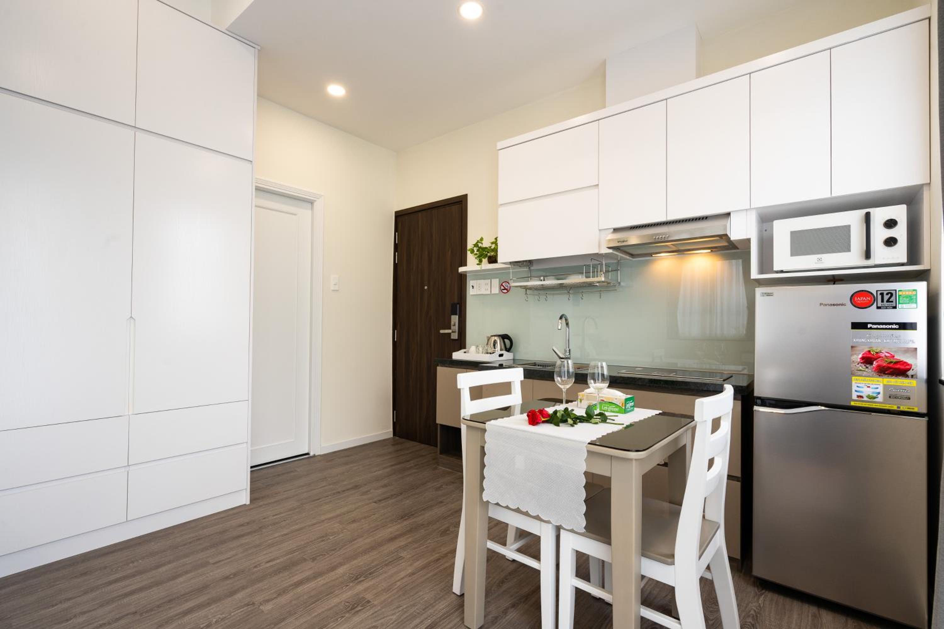 F-APARTMENT