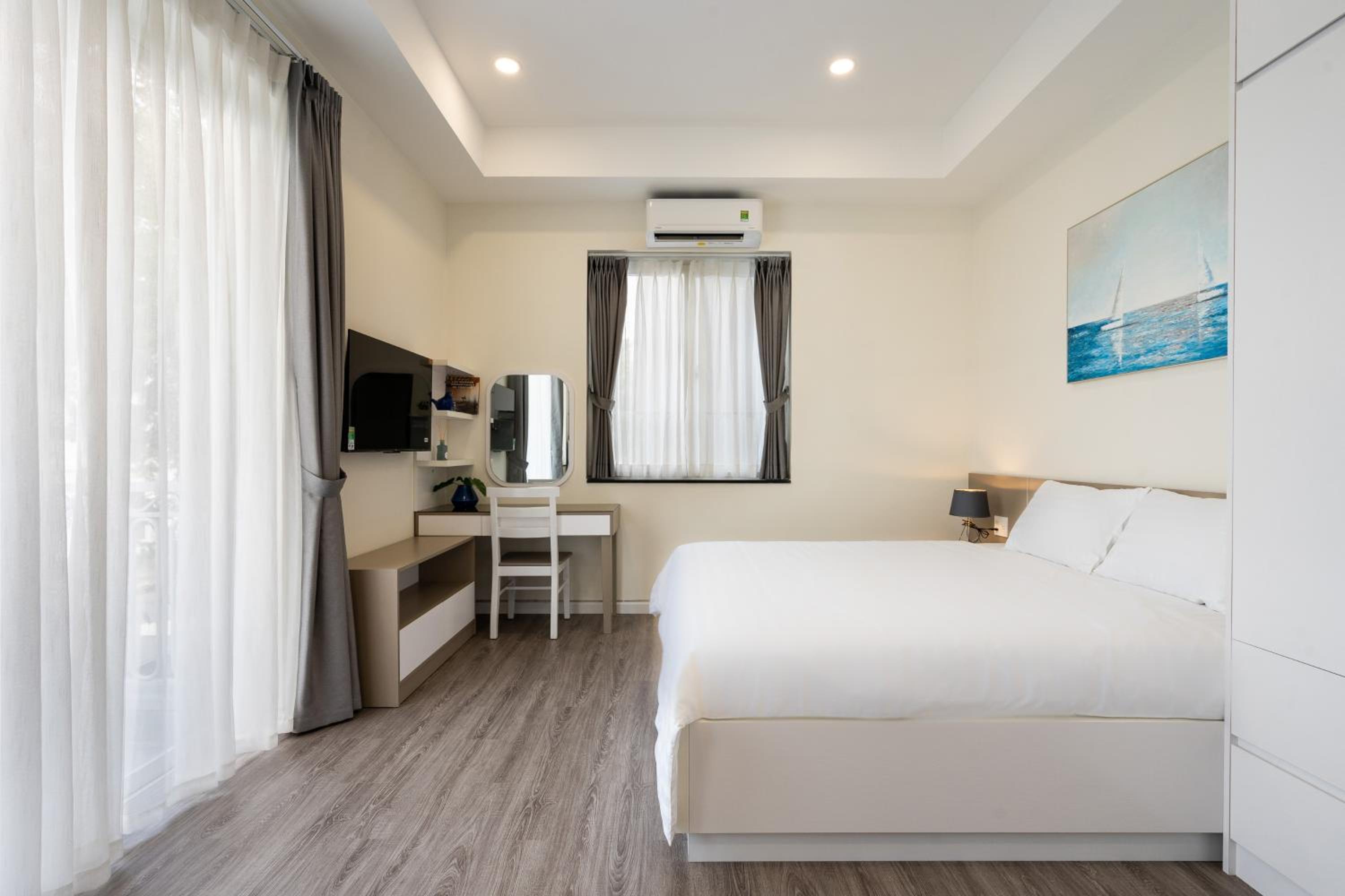 F-APARTMENT