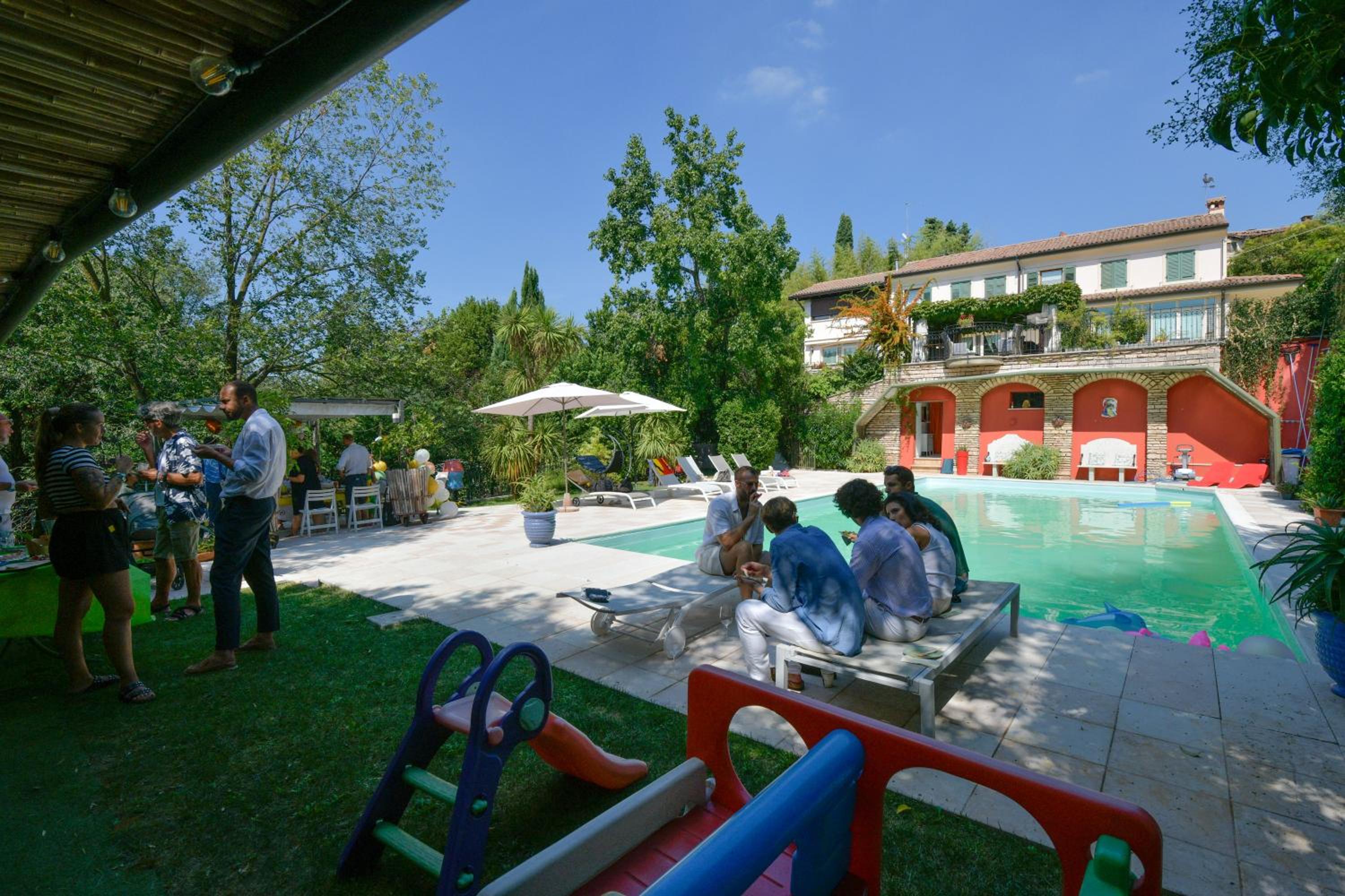 Photo 105