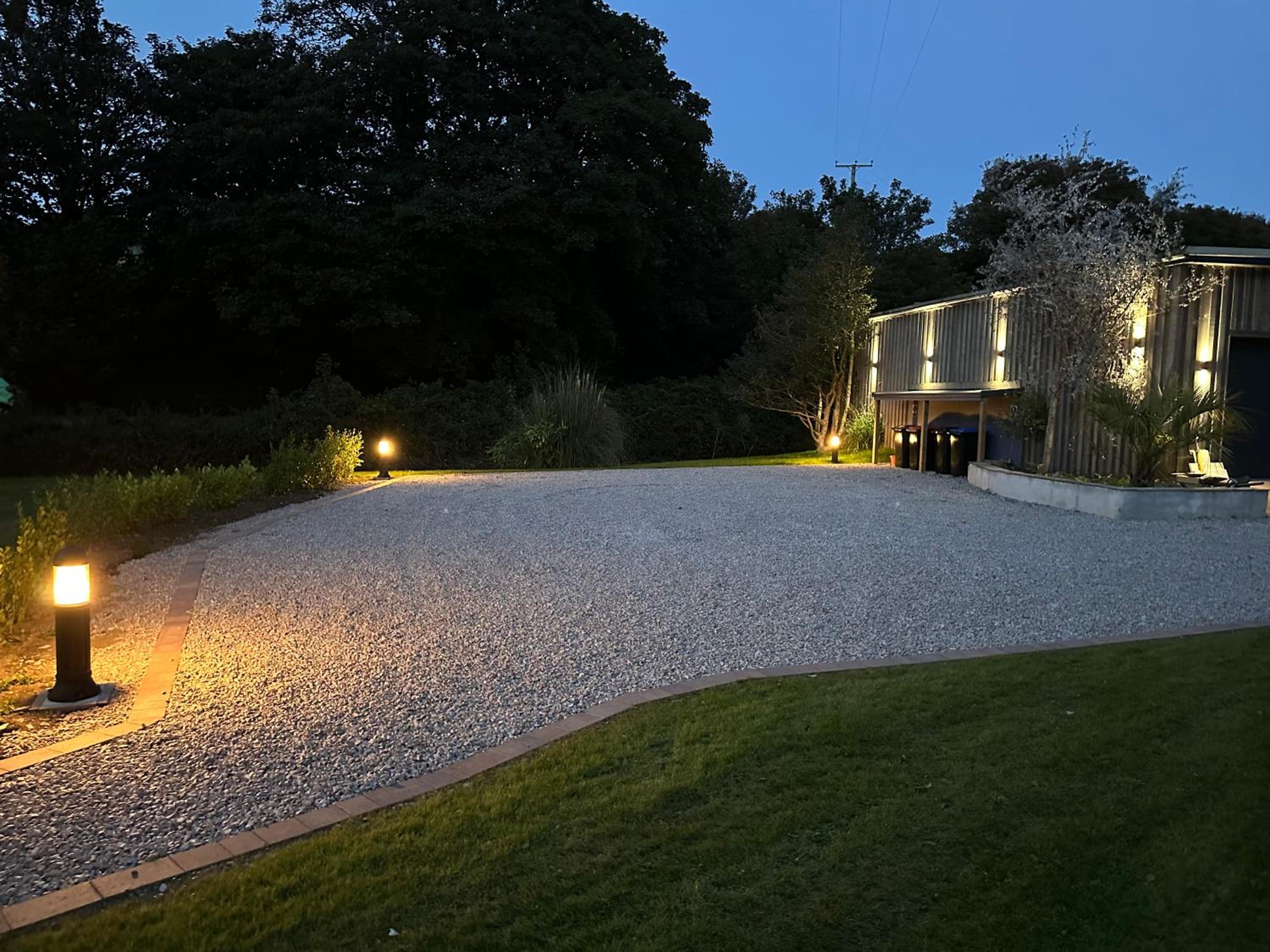Riverside Retreats - Frankie Parking sleeps 4 view 4