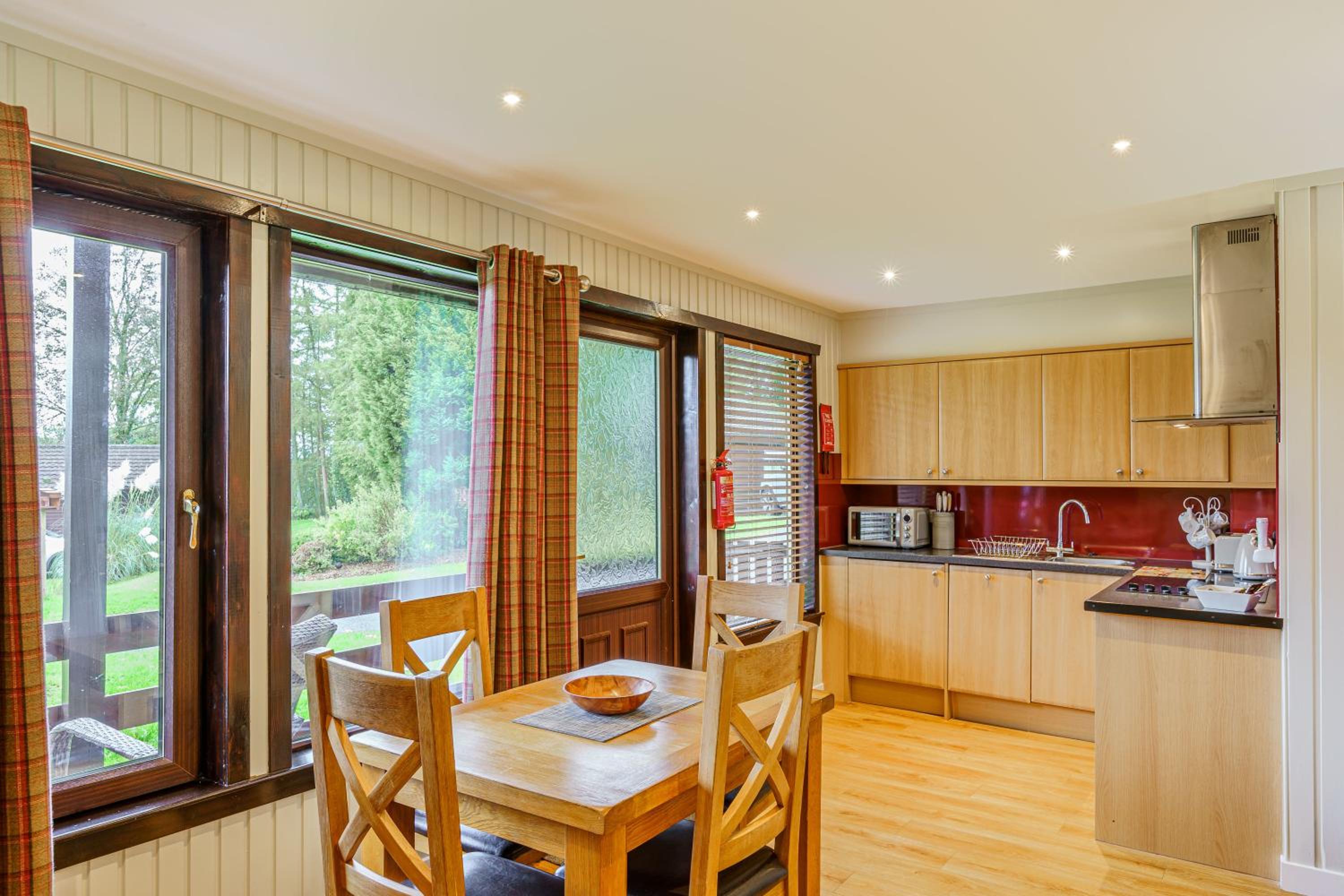Birch Lodge 19 with Hot Tub