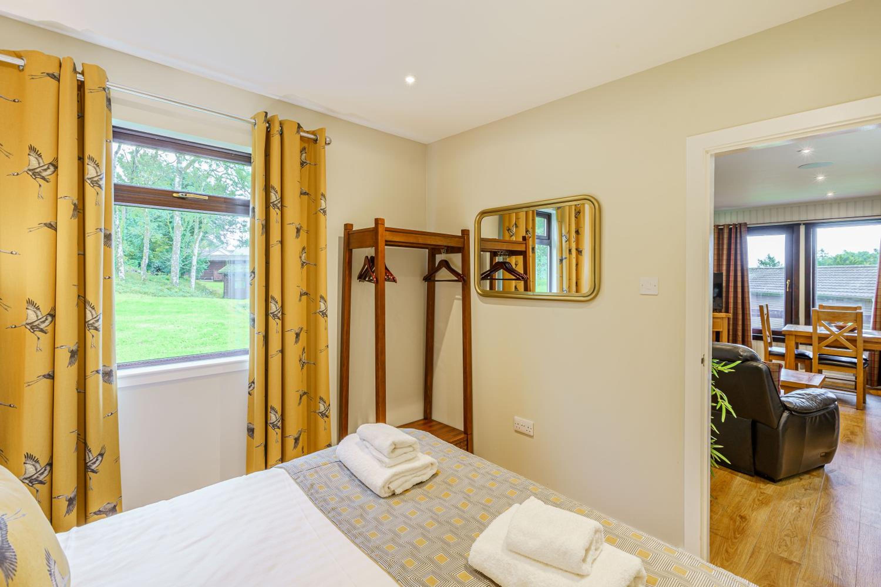 Birch Lodge 19 with Hot Tub