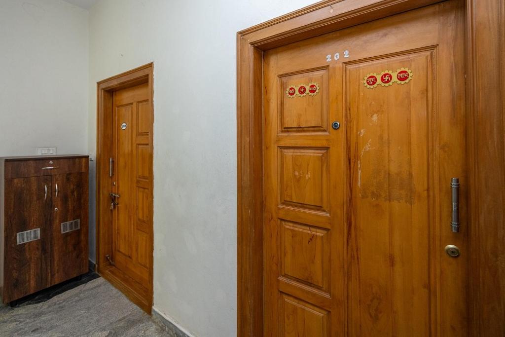 Contemporary apartment with balcony, Bangalore view 3