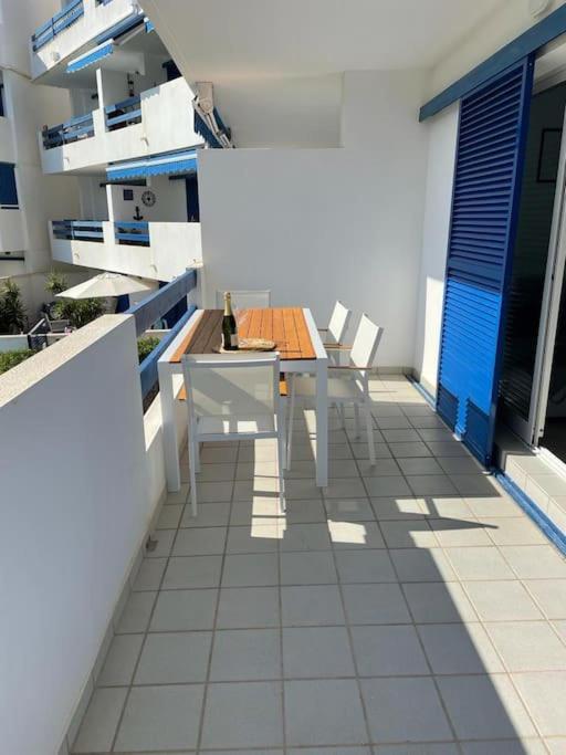 Appartement 2 chambres totalement rénové- Vue sur la piscine view 4