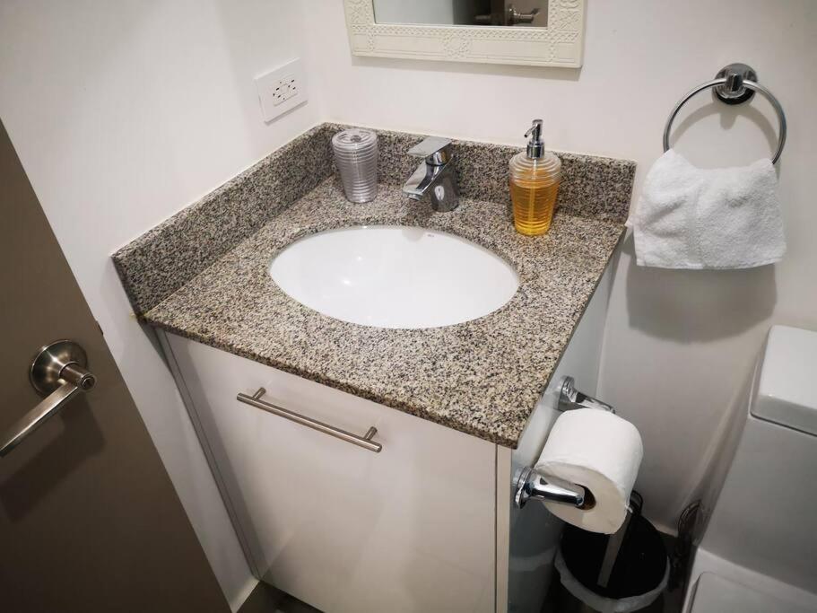 0201 iFreses Hermoso Apartamento Full Equipado SIN PARQUEO
