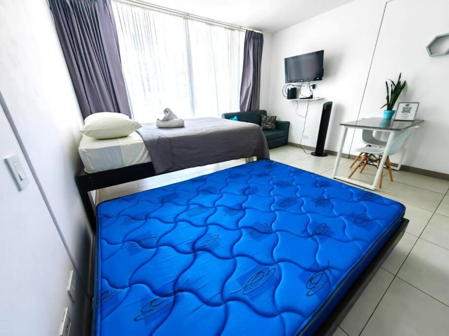 0201 iFreses Hermoso Apartamento Full Equipado SIN PARQUEO