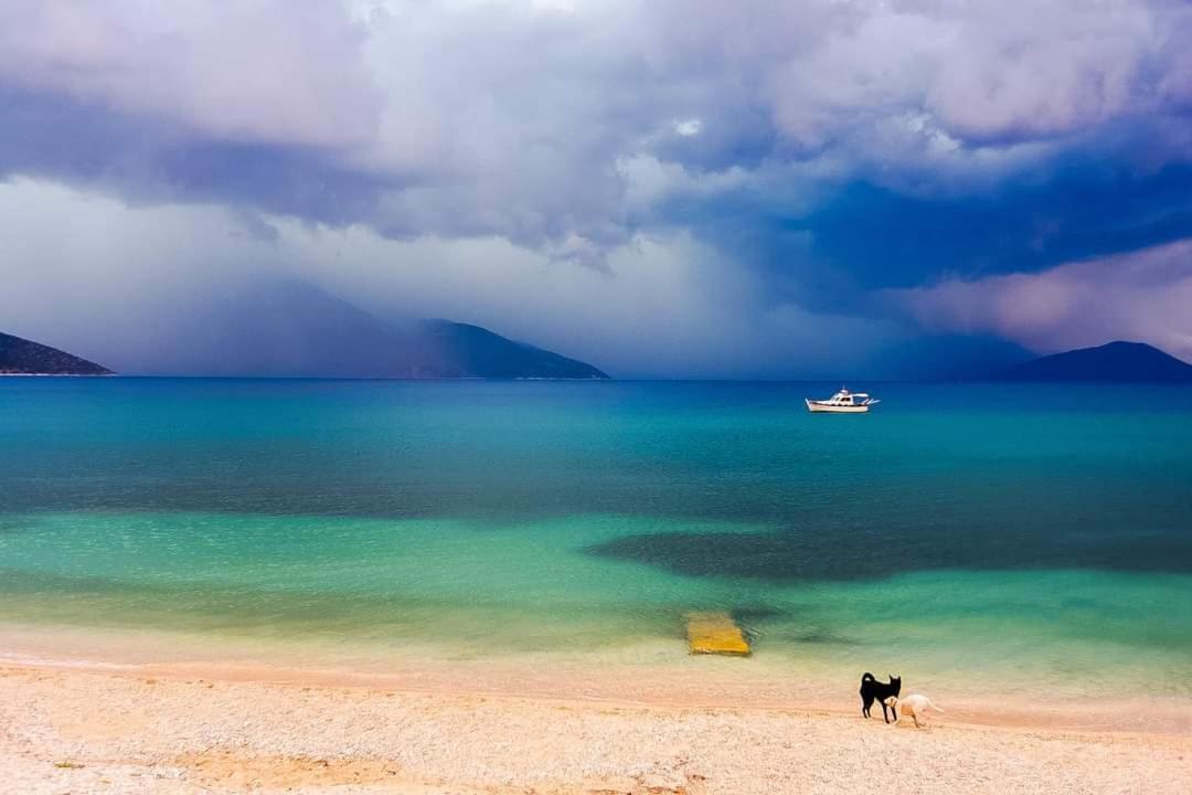 Camping Karavomilos